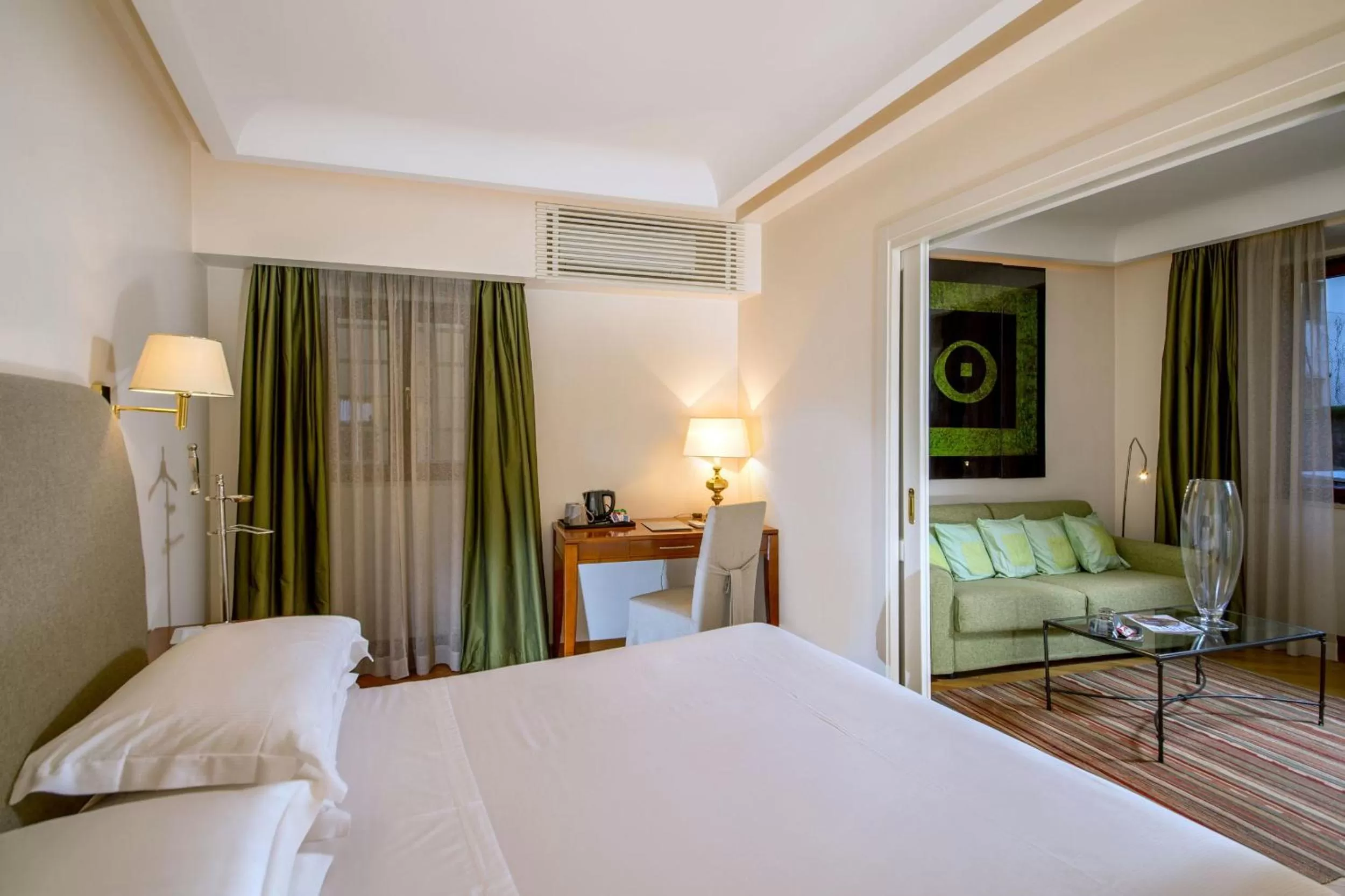 Bed in Hotel Adriano