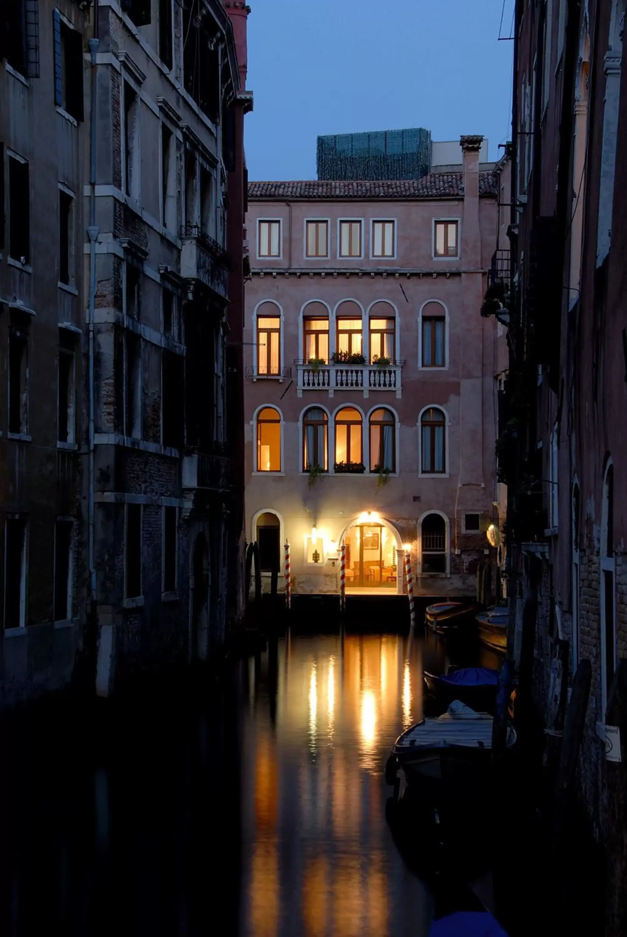 Facade/entrance in All’Angelo Art Hotel Facade/entrance in All’Angelo Art Hotel