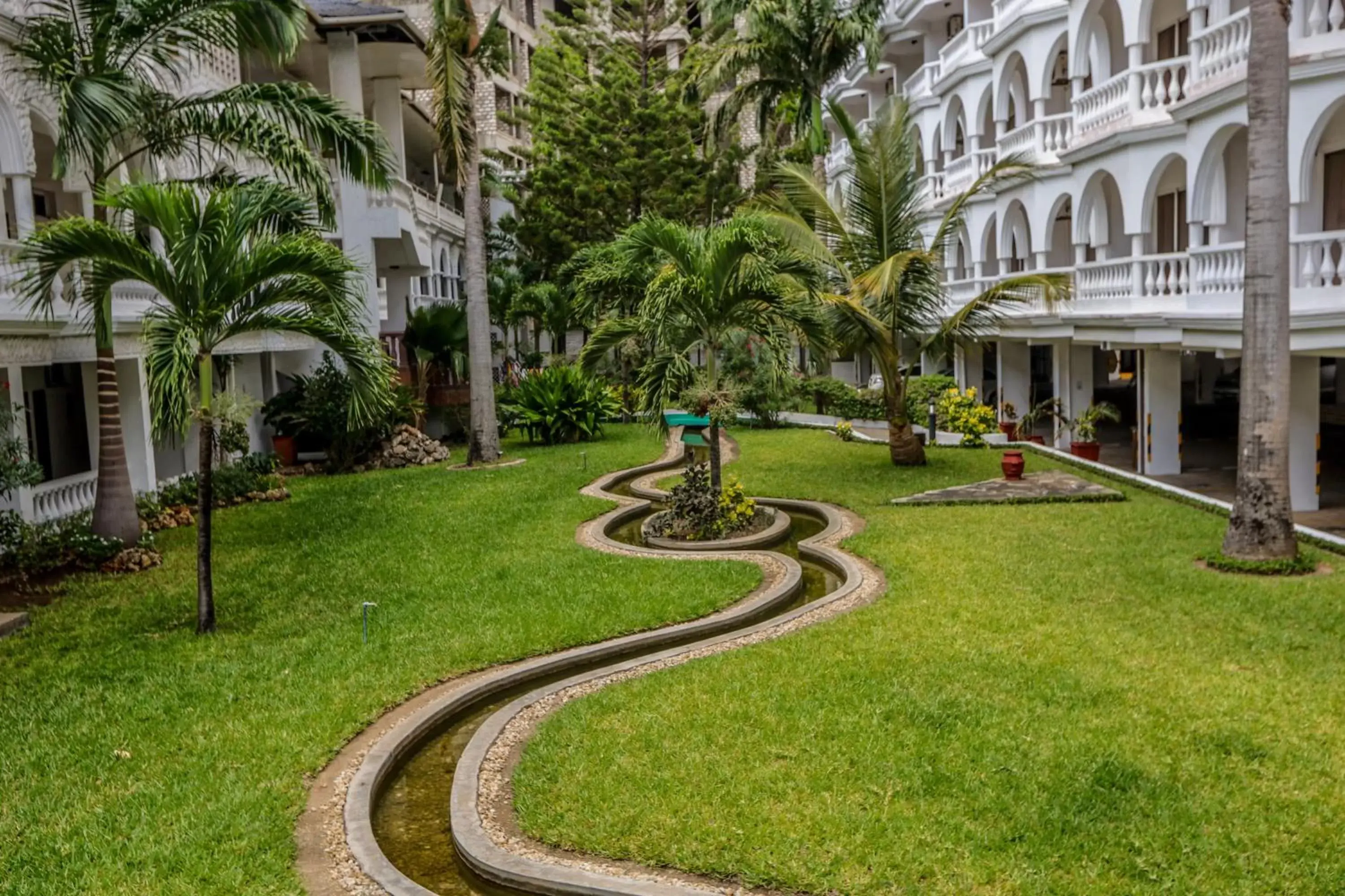 Garden in CityBlue Creekside Hotel & Suites