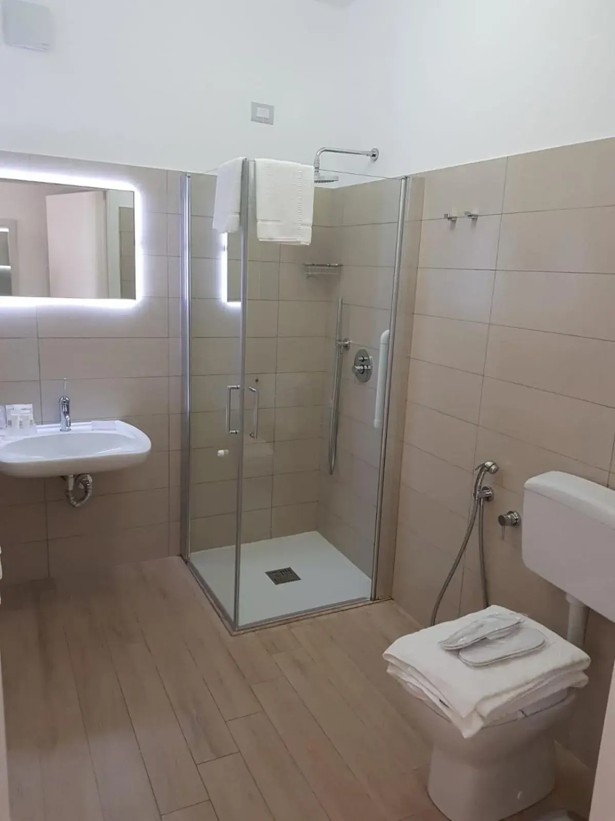 Bathroom in Hotel Perla Gaia