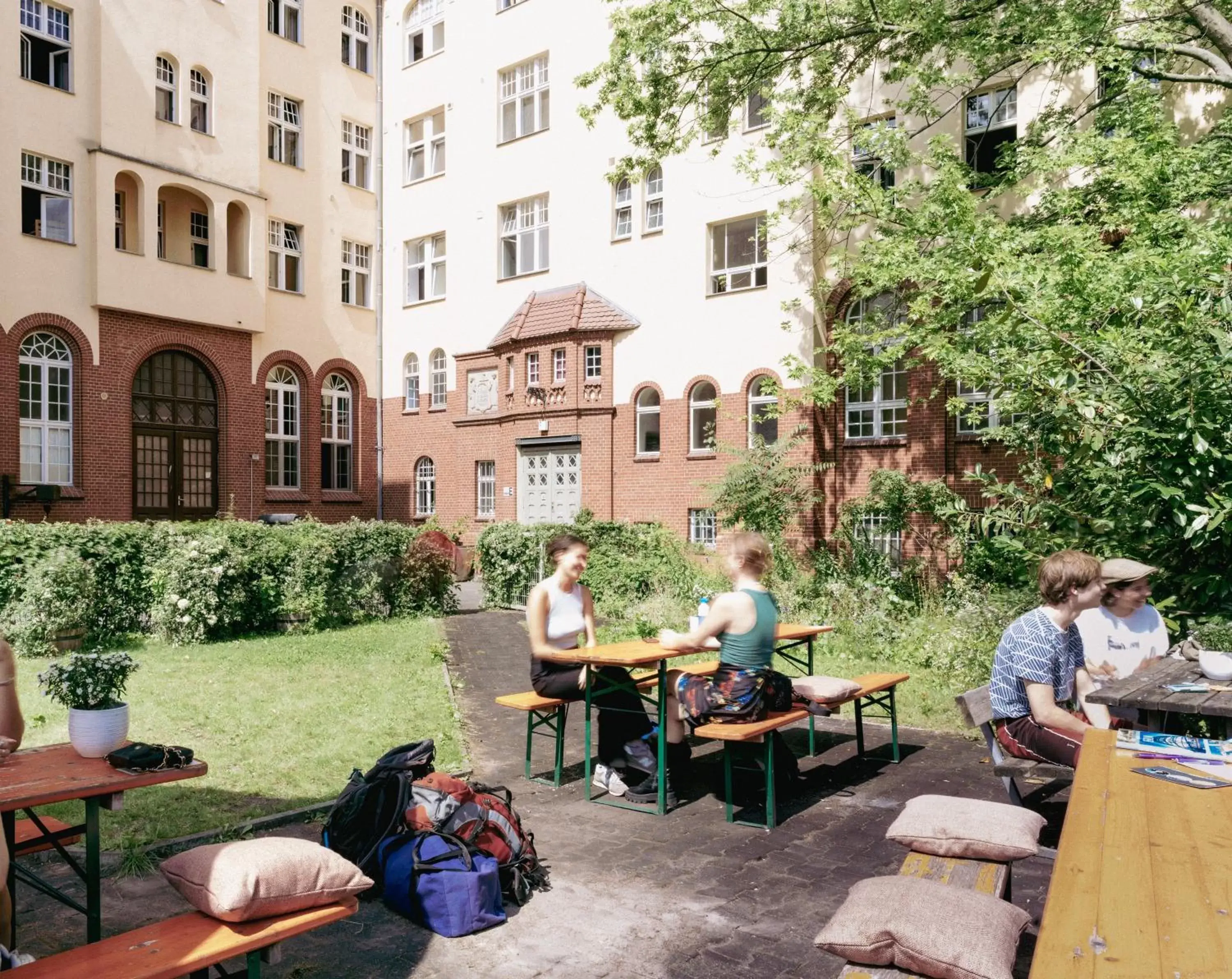 Garden in Three Little Pigs Hostel Berlin