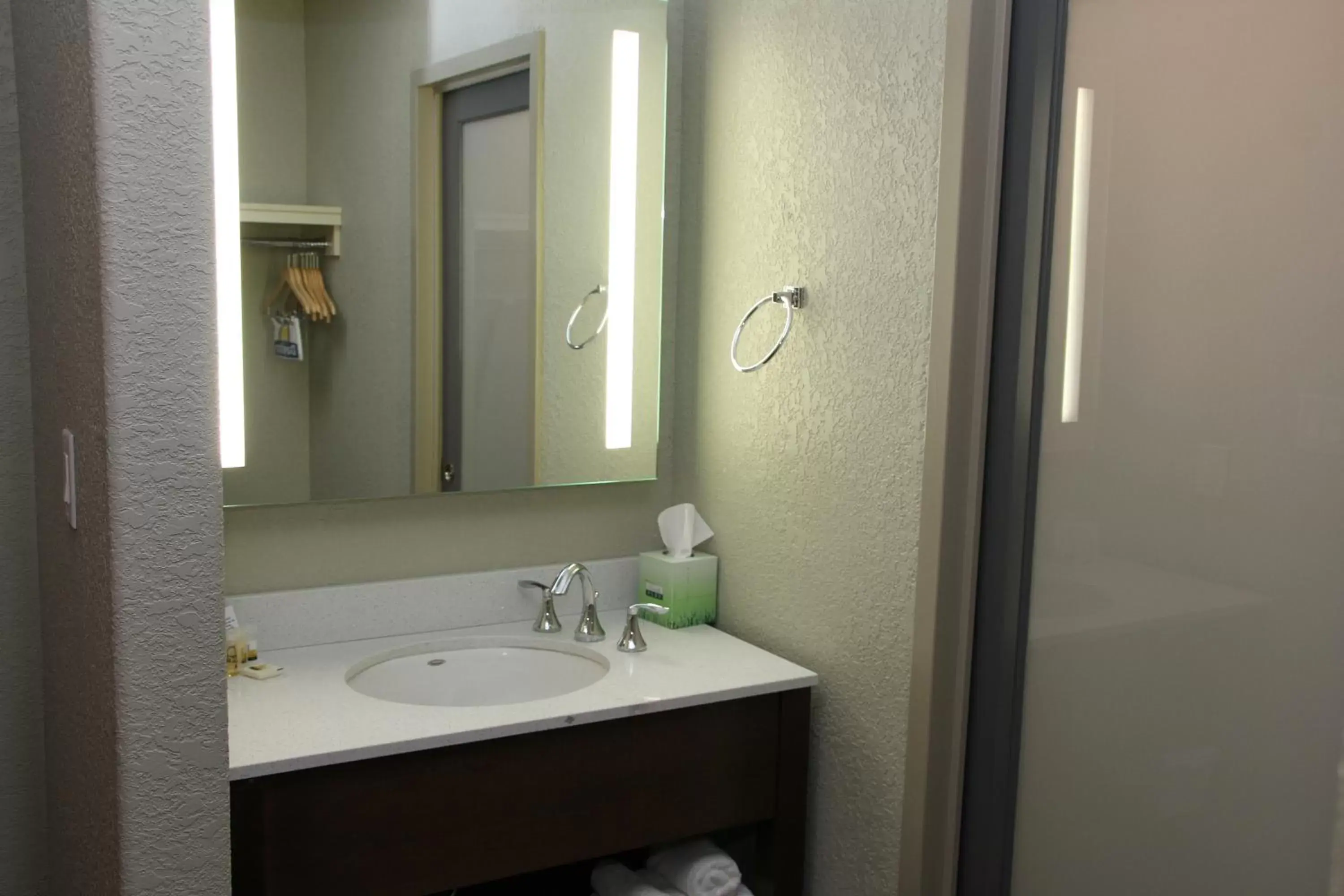 Decorative detail, Bathroom in Days Inn & Suites by Wyndham Yorkton