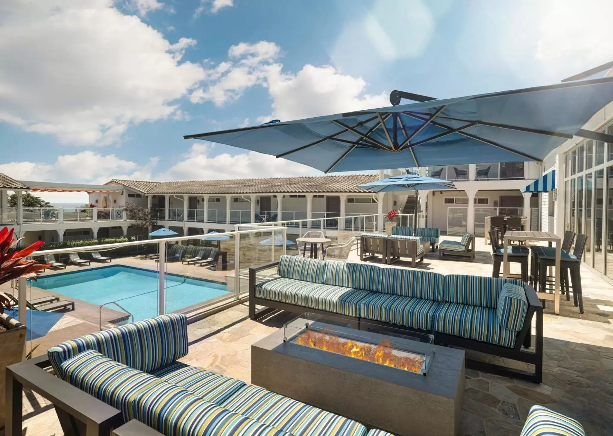 Restaurant/places to eat, Swimming Pool in Hotel Indigo San Diego Del Mar, an IHG Hotel