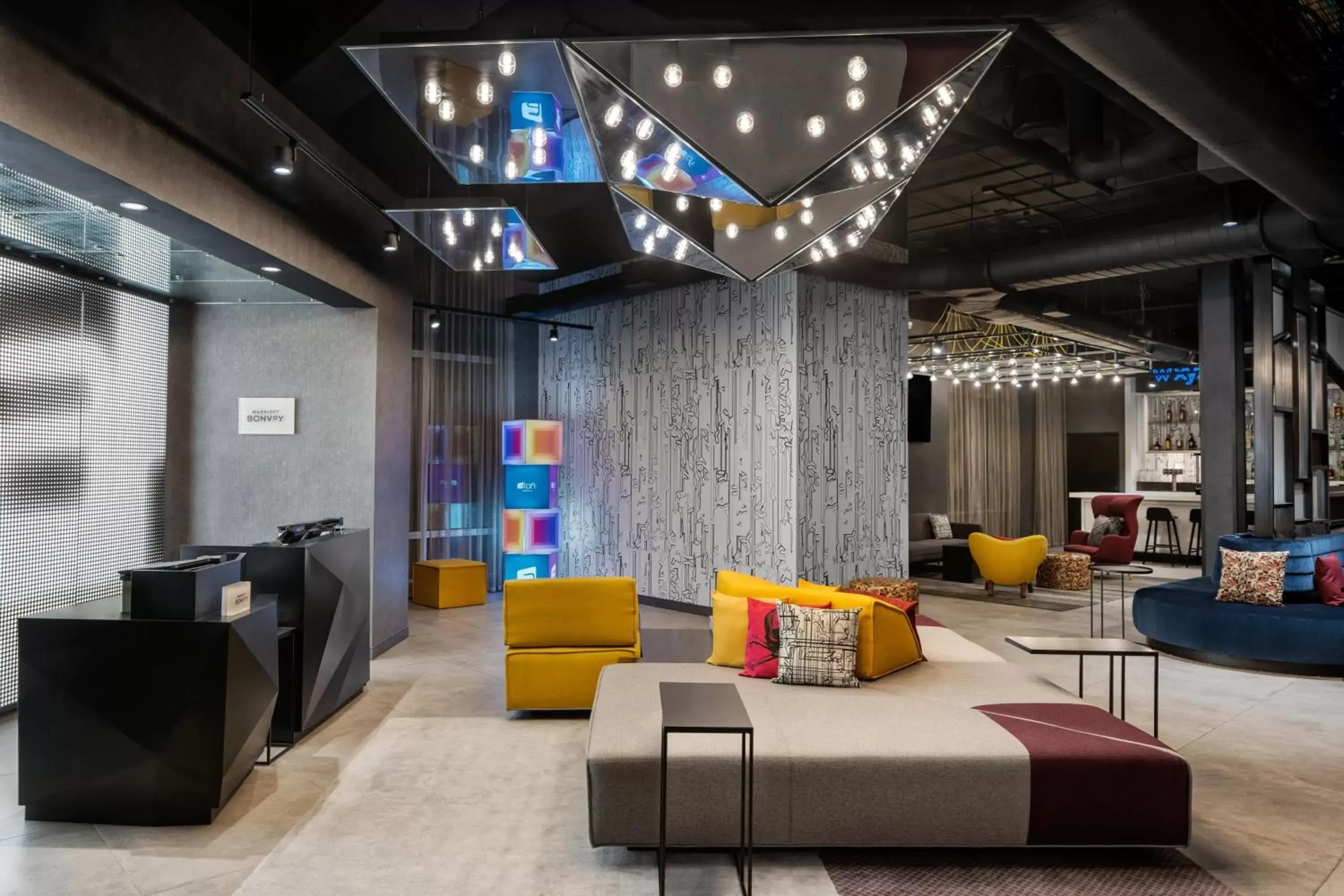 Restaurant/places to eat, Lobby/Reception in Aloft Tampa Midtown