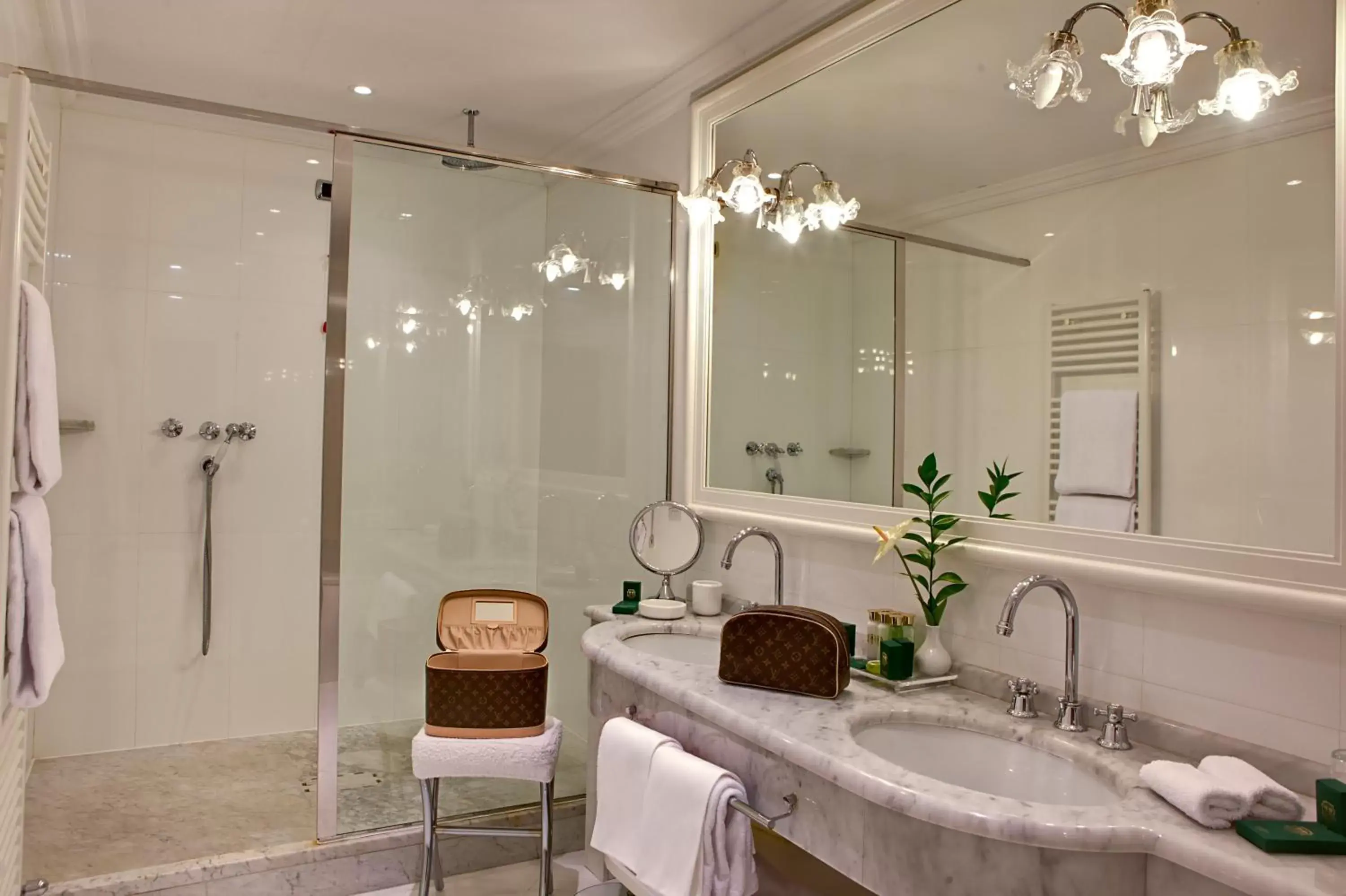 Bathroom in Grand Hotel Majestic gia' Baglioni