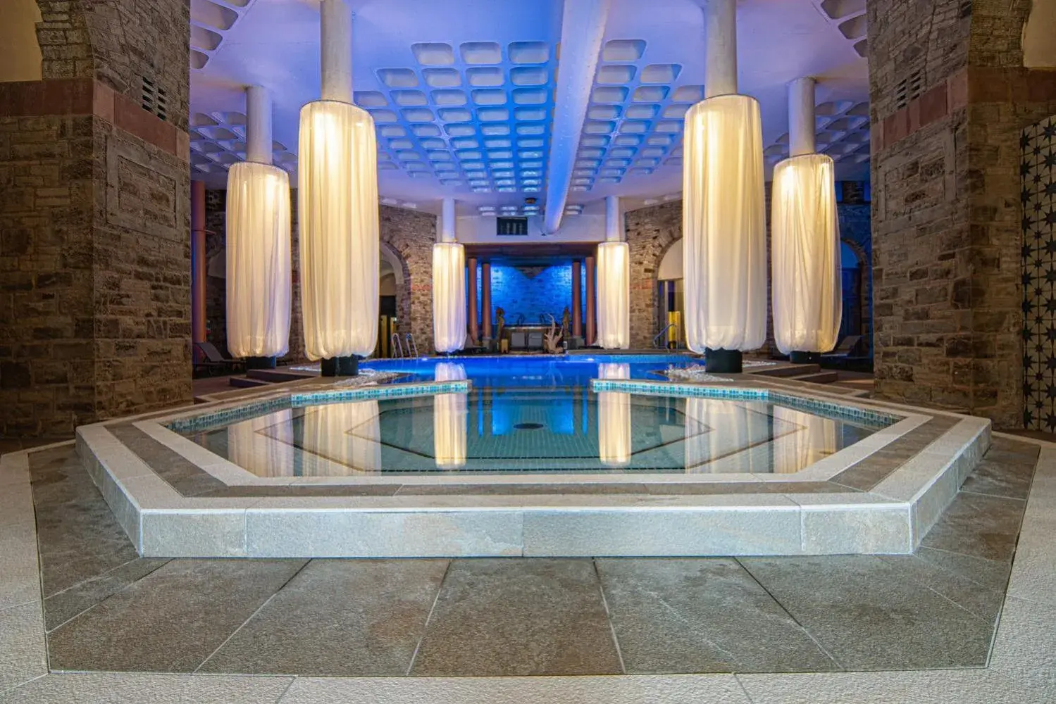Spa and wellness centre/facilities, Swimming Pool in Shrigley Hall Hotel, Golf & Country Club