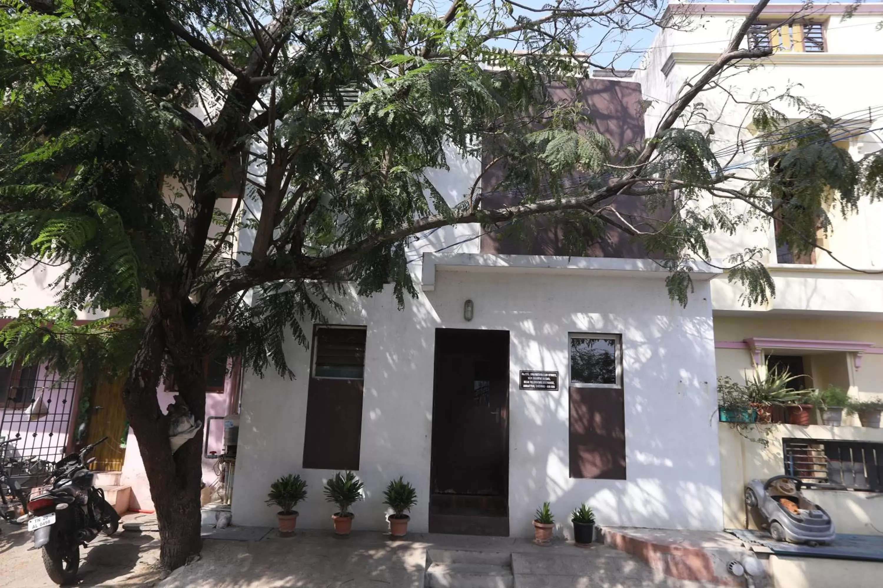 Facade/entrance in Nestlay Rooms Ambattur Facade/entrance in Nestlay Rooms Ambattur