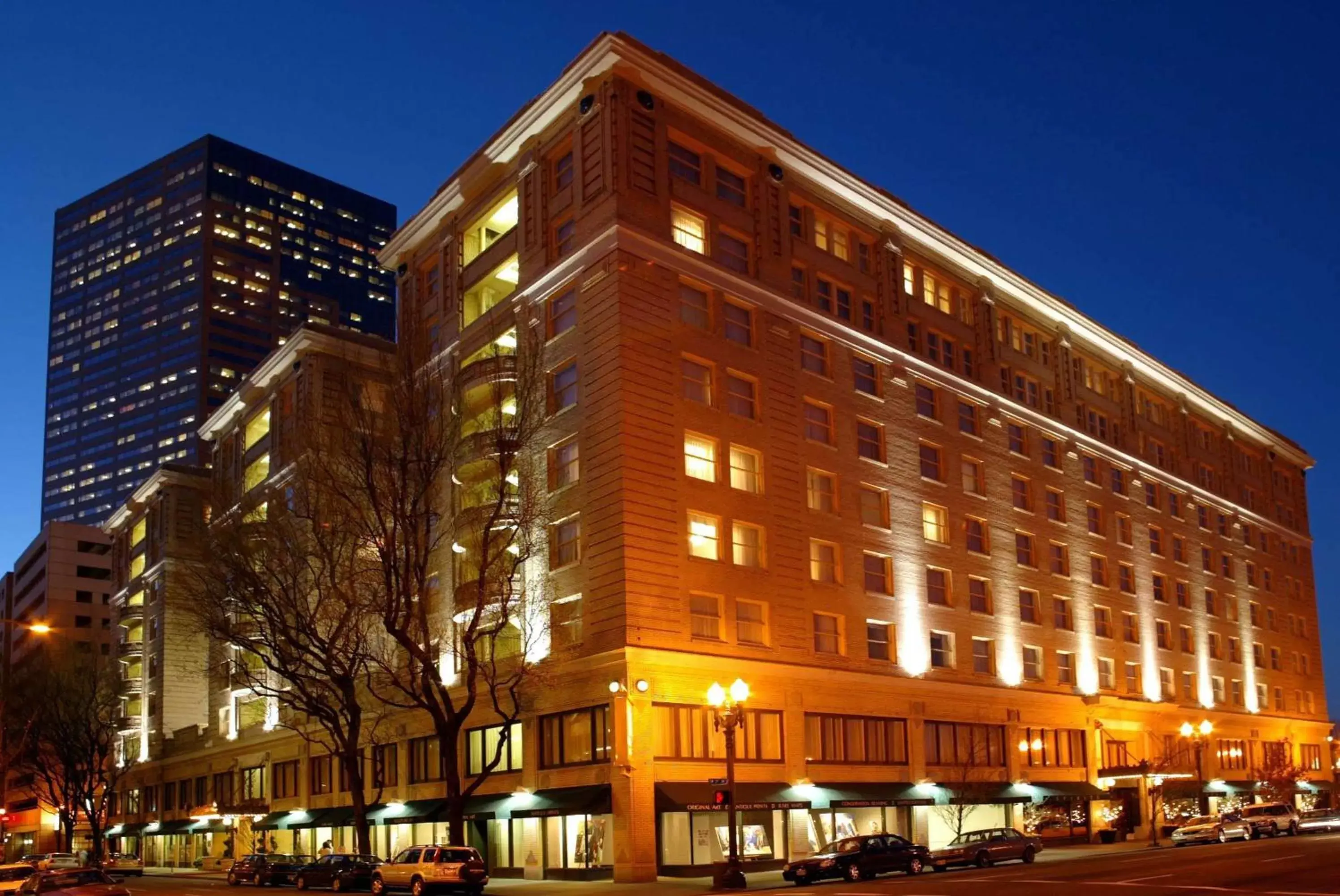 Property Building in Embassy Suites by Hilton Portland Downtown