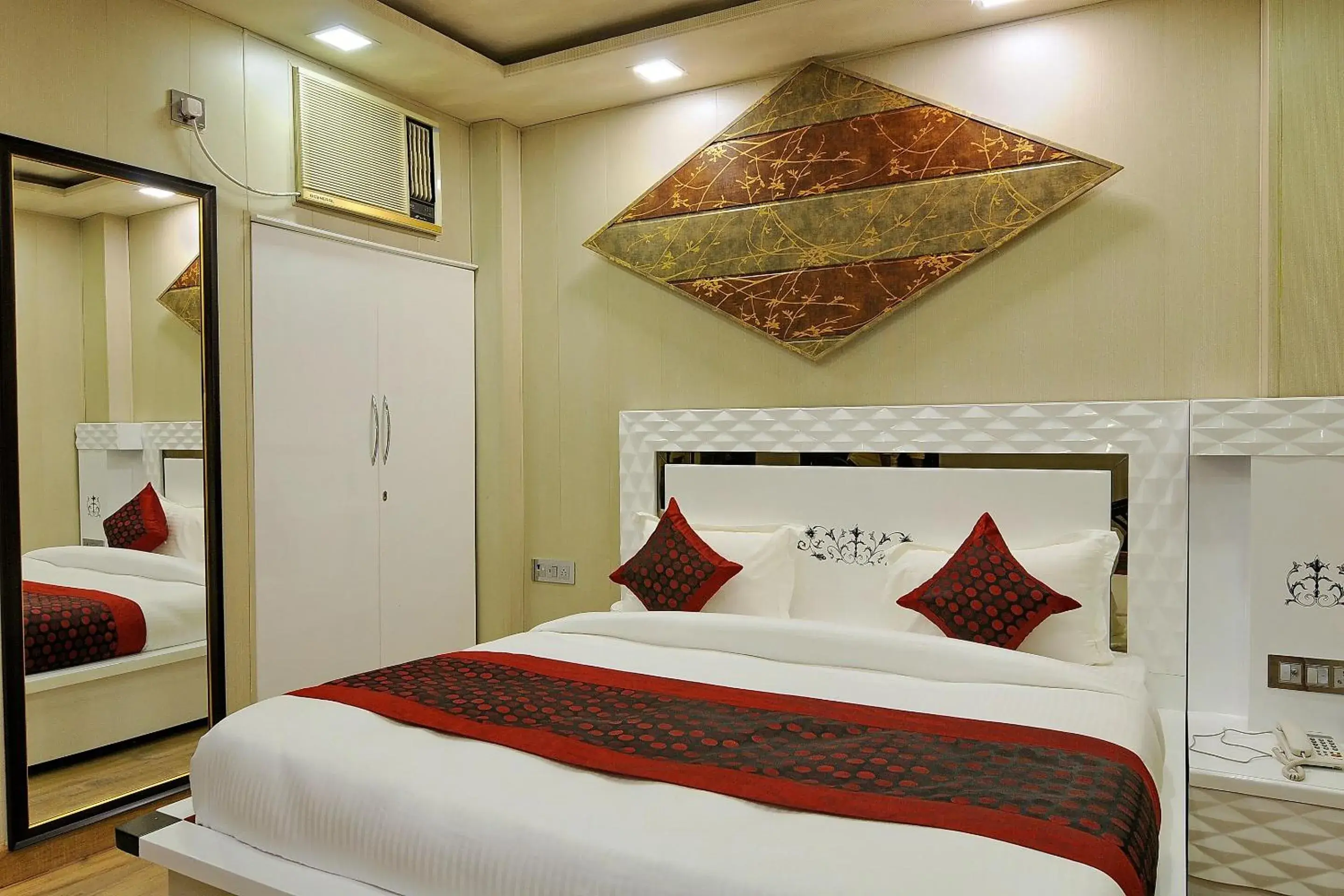 Bedroom in OYO Flagship Flyover Inn