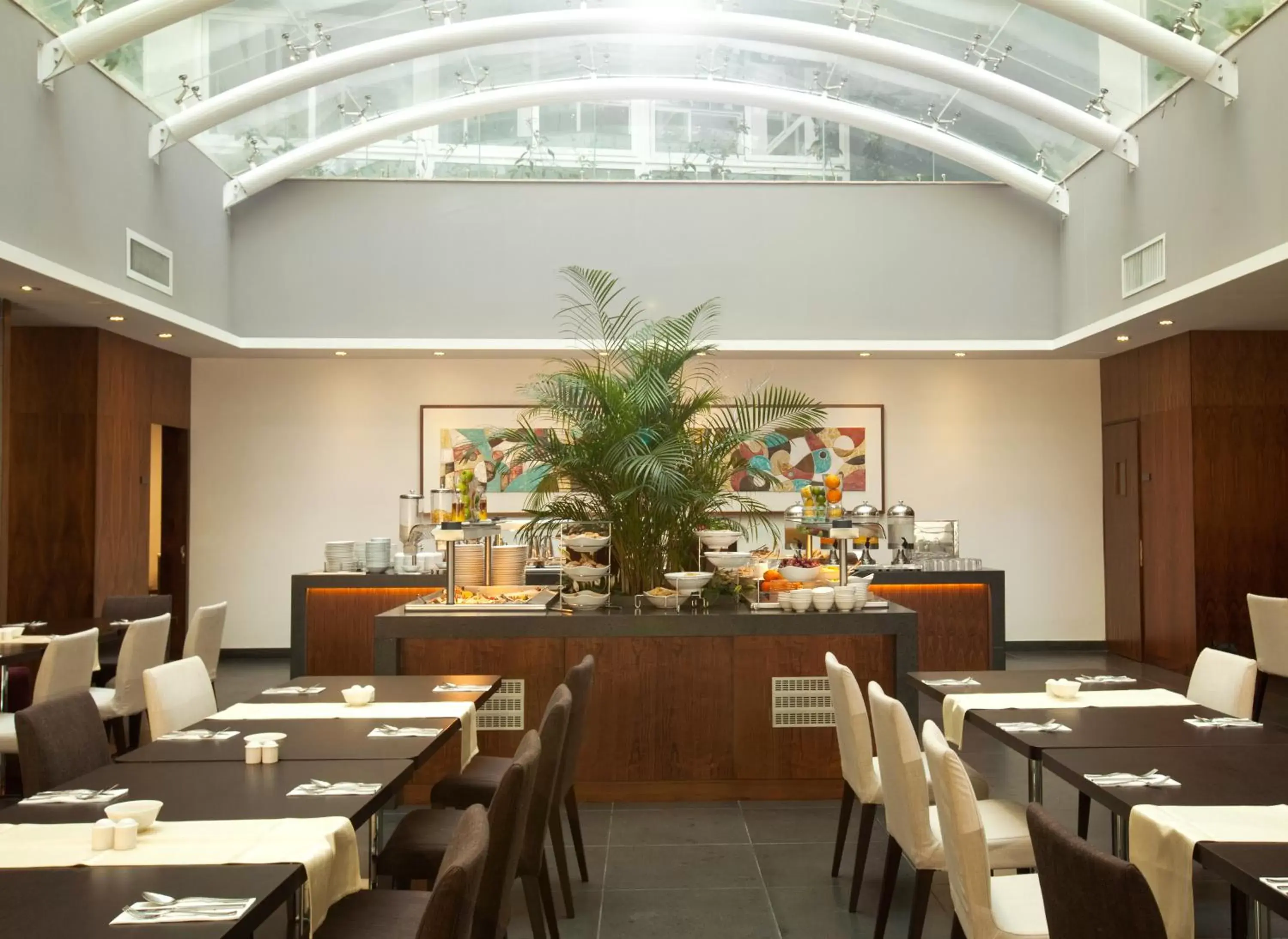 Restaurant/places to eat in The George, Urban Boutique Hotel Restaurant/places to eat in The George, Urban Boutique Hotel