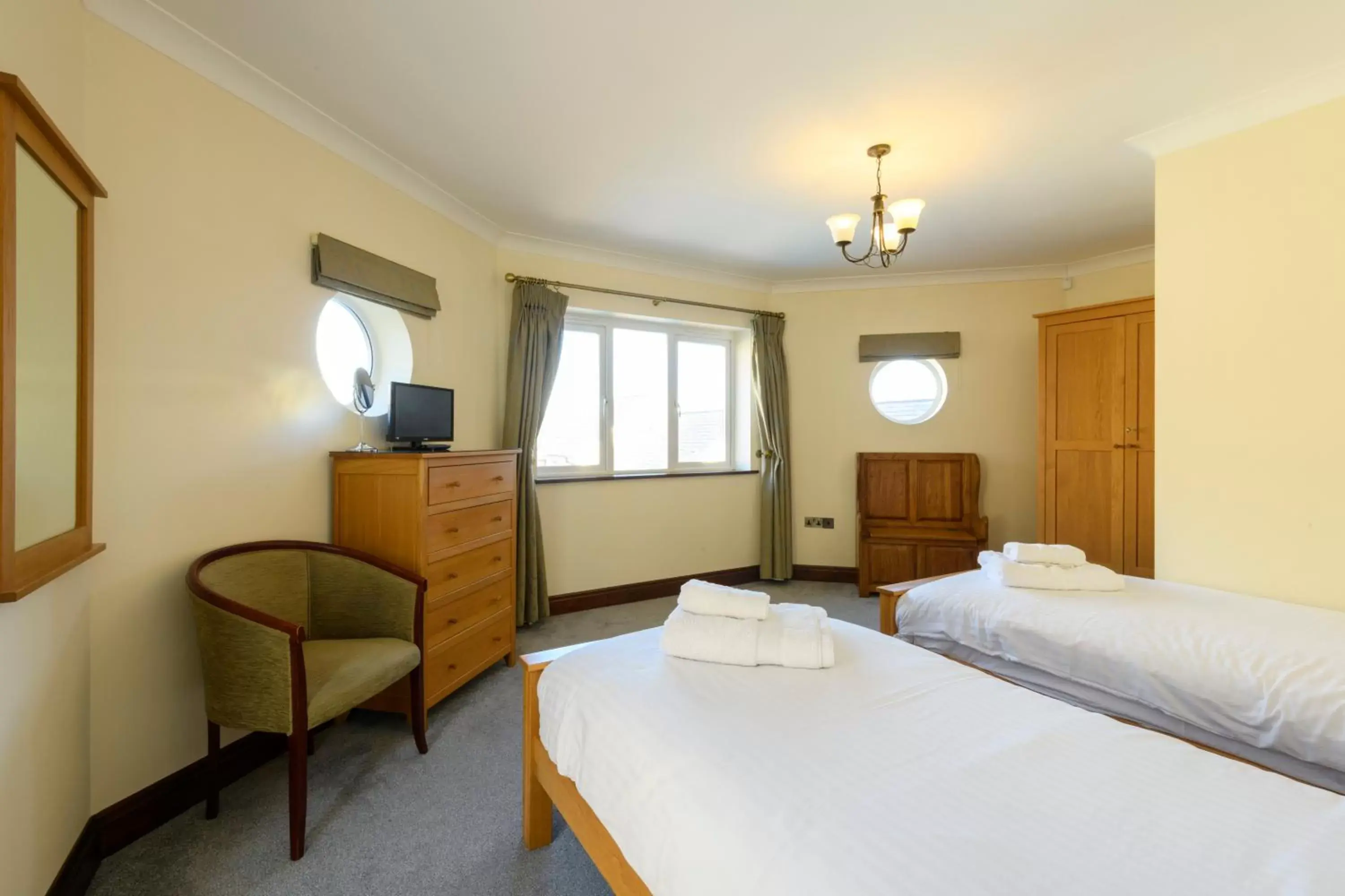 Bed in Porth Veor Manor Villas & Apartments