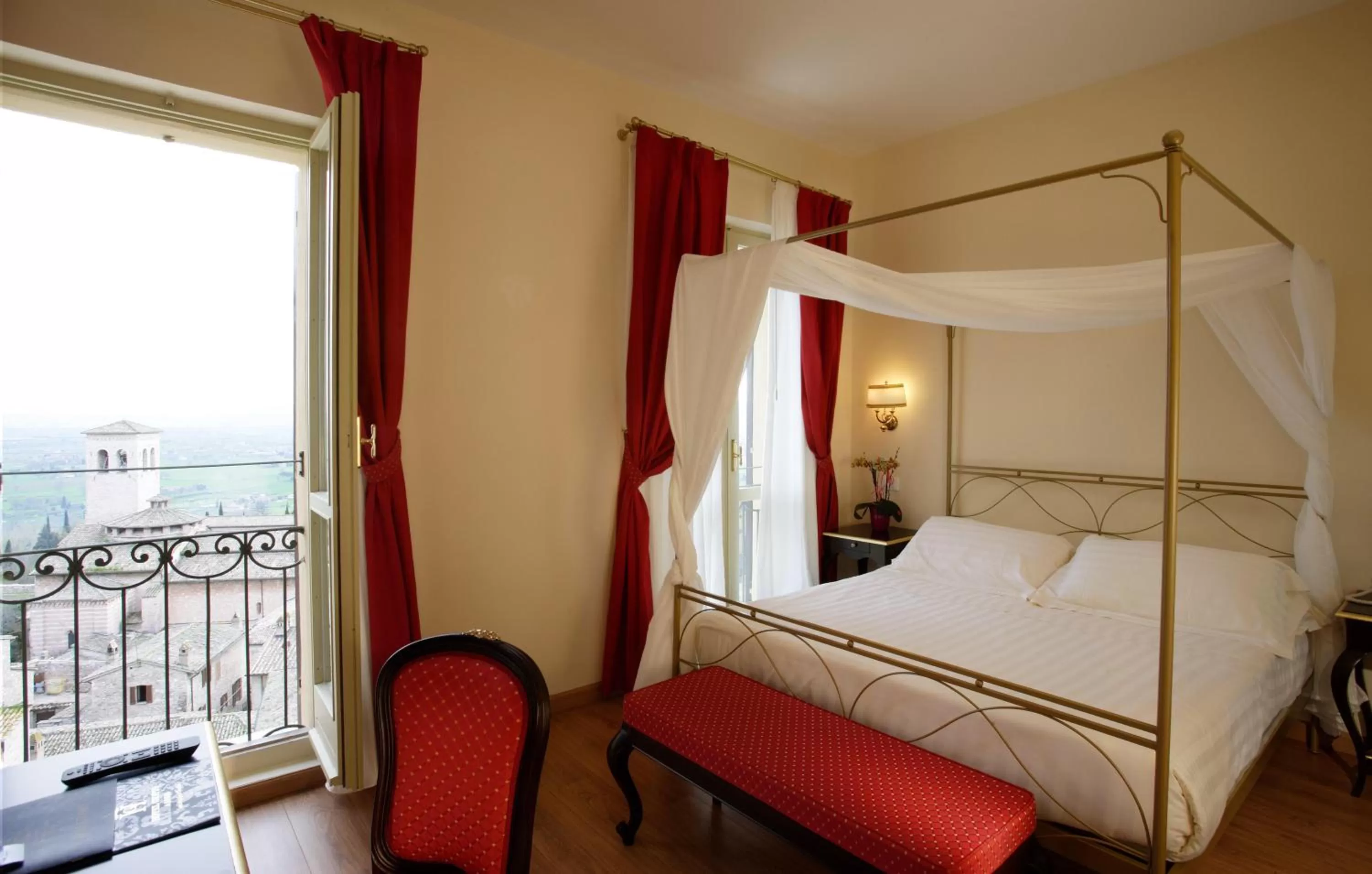 Photo of the whole room, Bed in Giotto Hotel & Spa