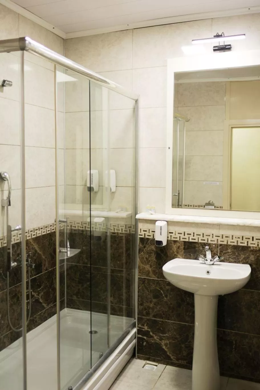 Shower in Troia Tusan Hotel