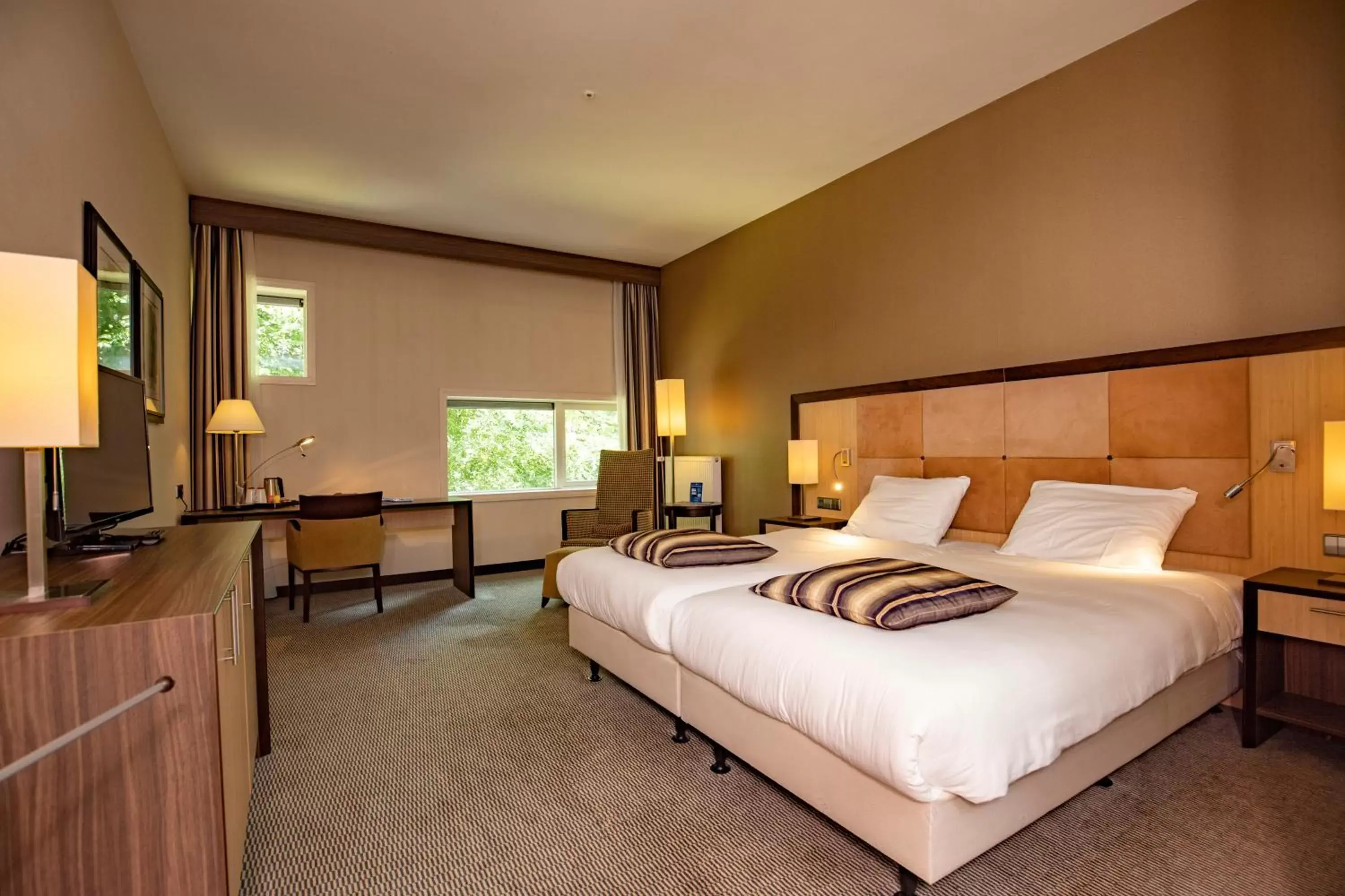 Bedroom, Bed in Fletcher Hotel Restaurant Amersfoort Bedroom, Bed in Fletcher Hotel Restaurant Amersfoort