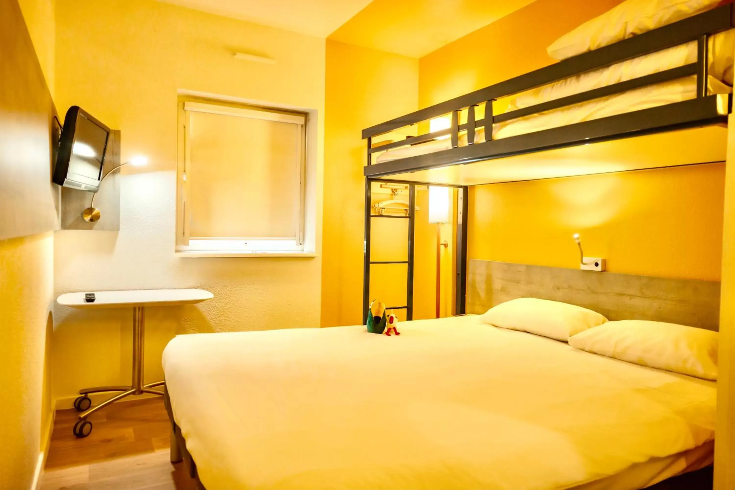 Bedroom, Bed in ibis Budget Colmar Centre Gare