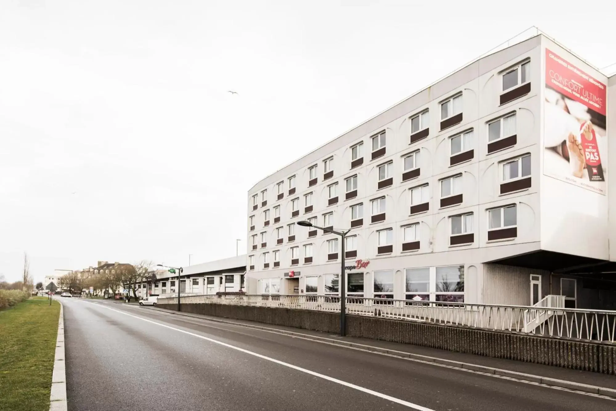 Facade/entrance, Property Building in ibis Boulogne sur Mer Centre les Ports
