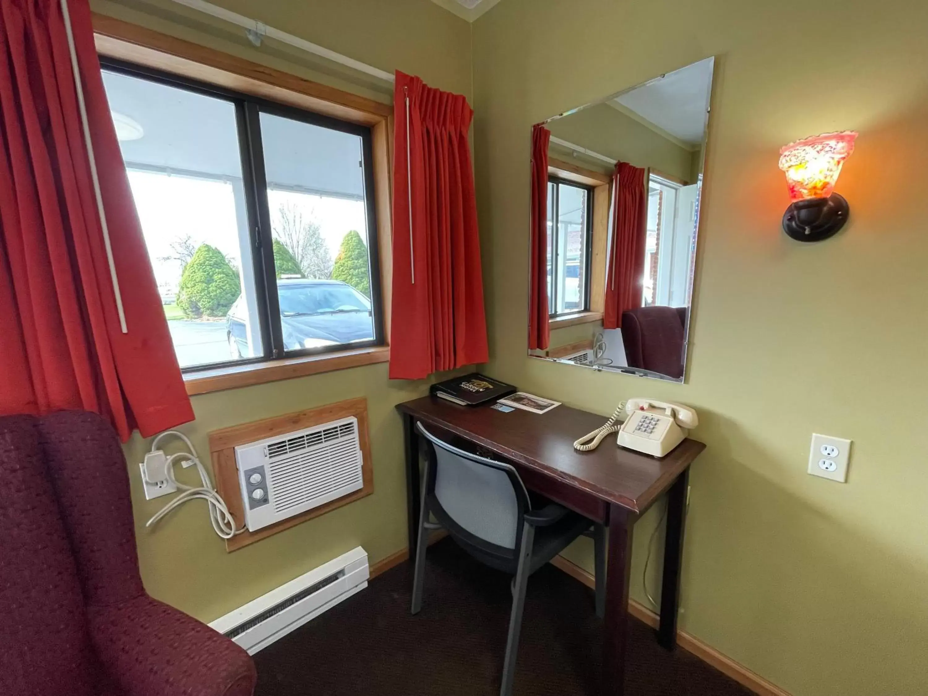 Seating Area in Walla Walla Garden Motel