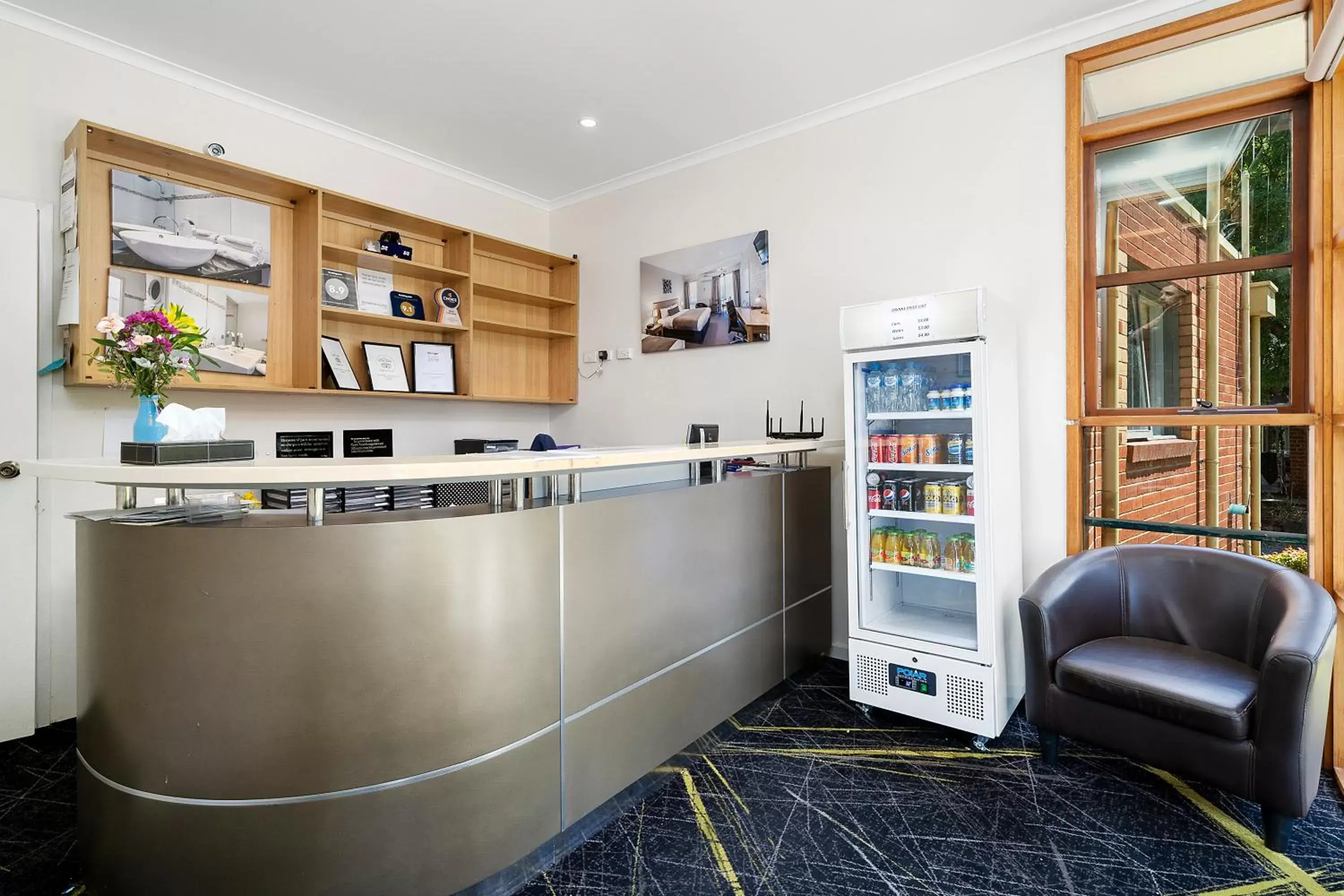 Comfort Inn Coach & Bushmans Comfort Inn Coach & Bushmans