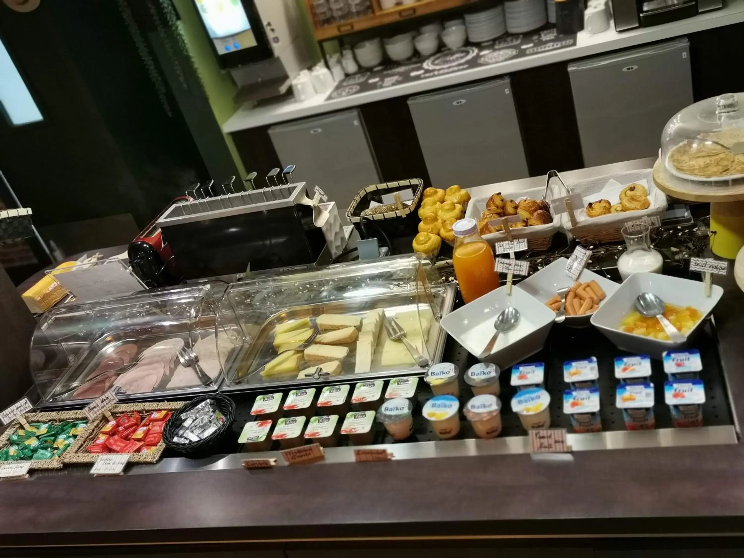 Buffet breakfast in Hôtel Kyriad Cap Sud Buffet breakfast in Hôtel Kyriad Cap Sud