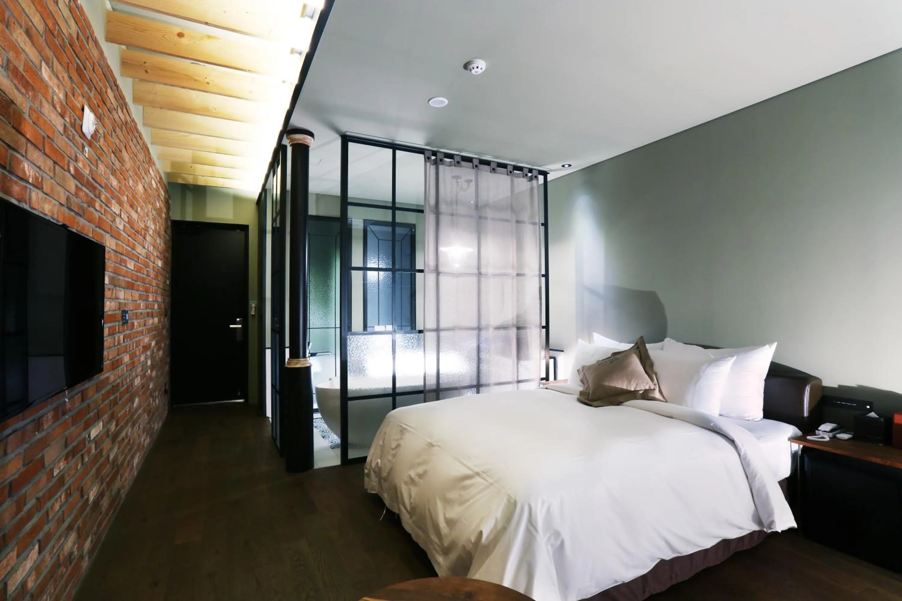 Photo of the whole room, Bed in Boutique Hotel Loft