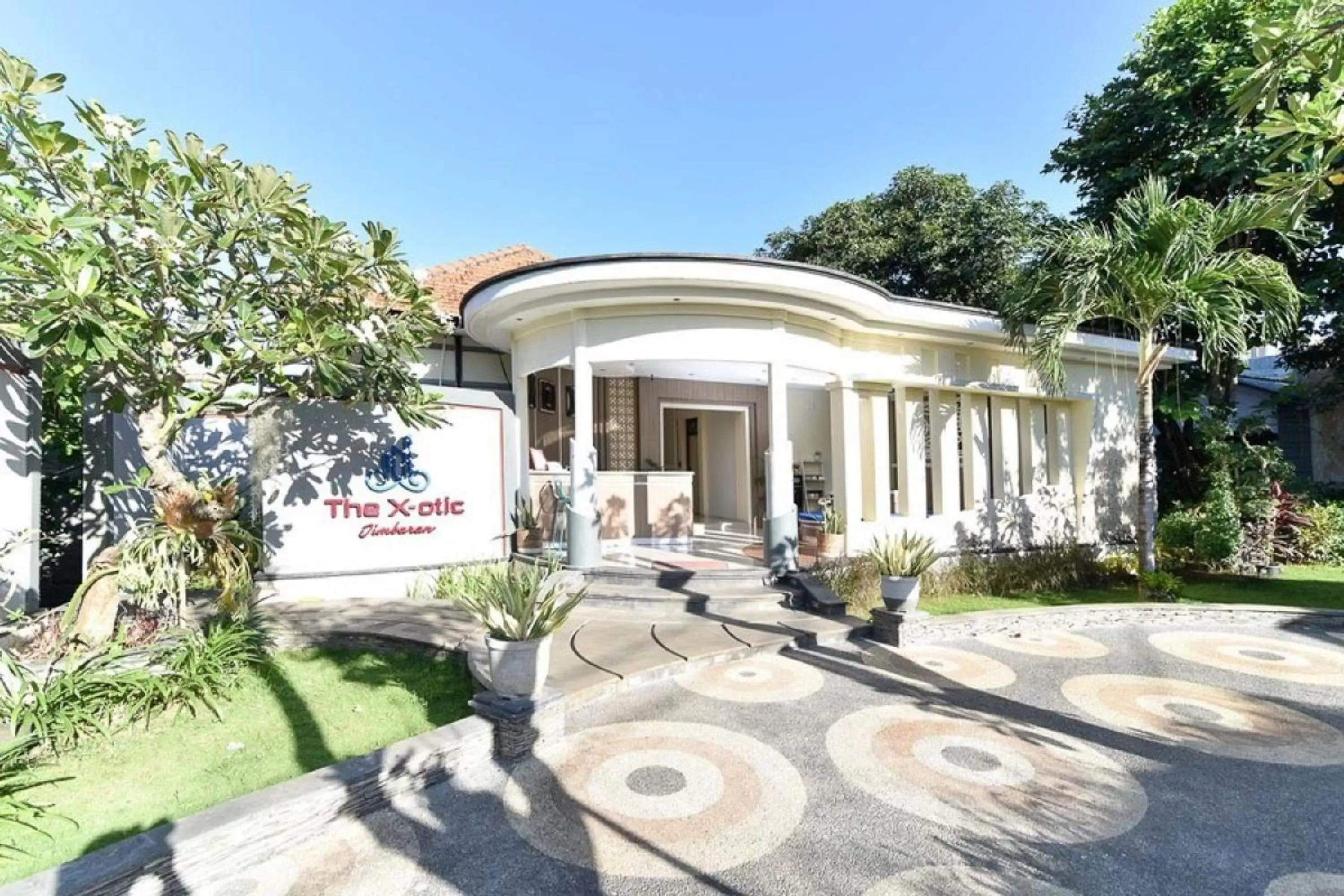 Facade/entrance in The Xotic Jimbaran Bali Facade/entrance in The Xotic Jimbaran Bali