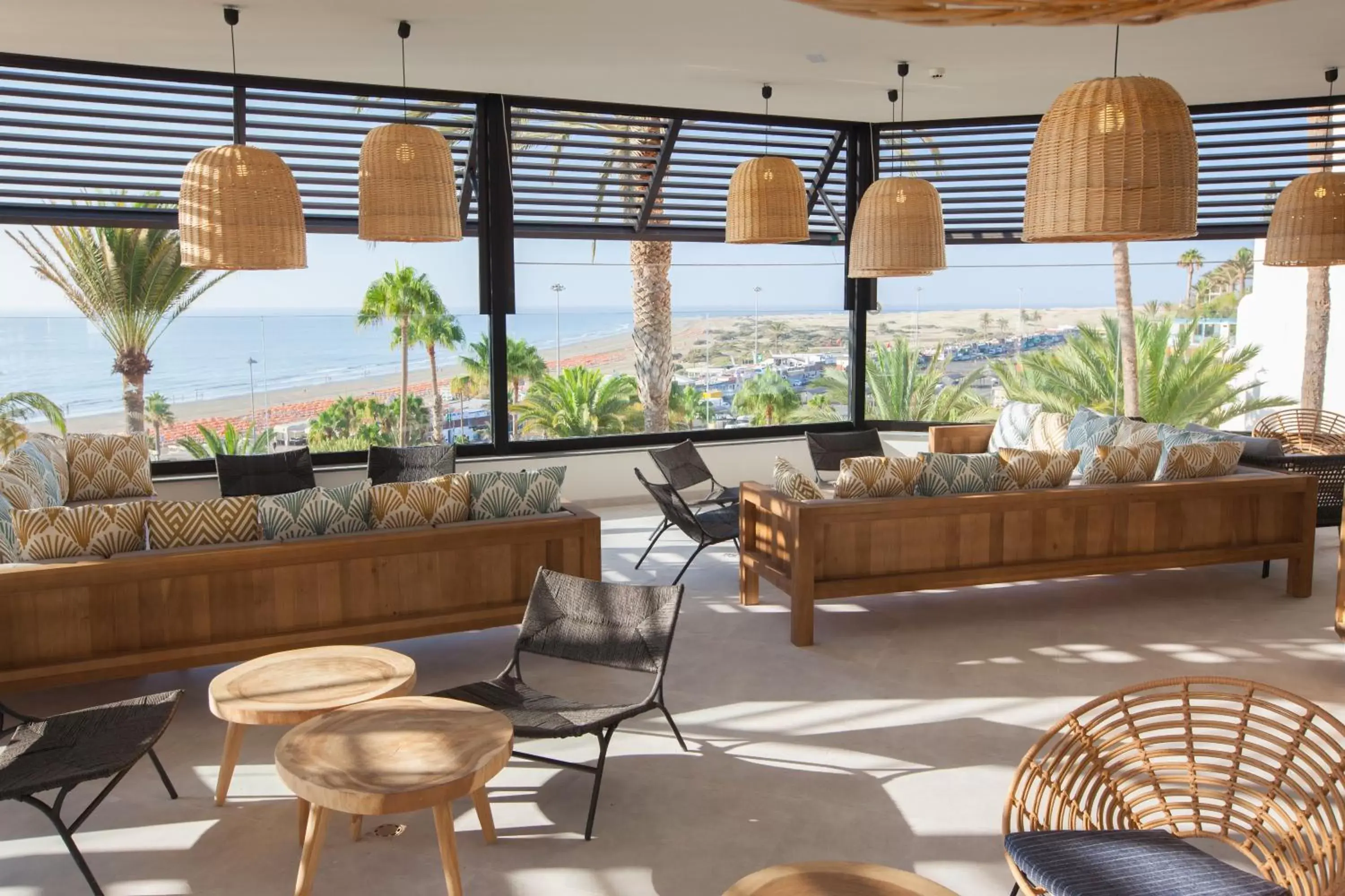 Lounge or bar in Corallium Dunamar by Lopesan Hotels - Adults Only