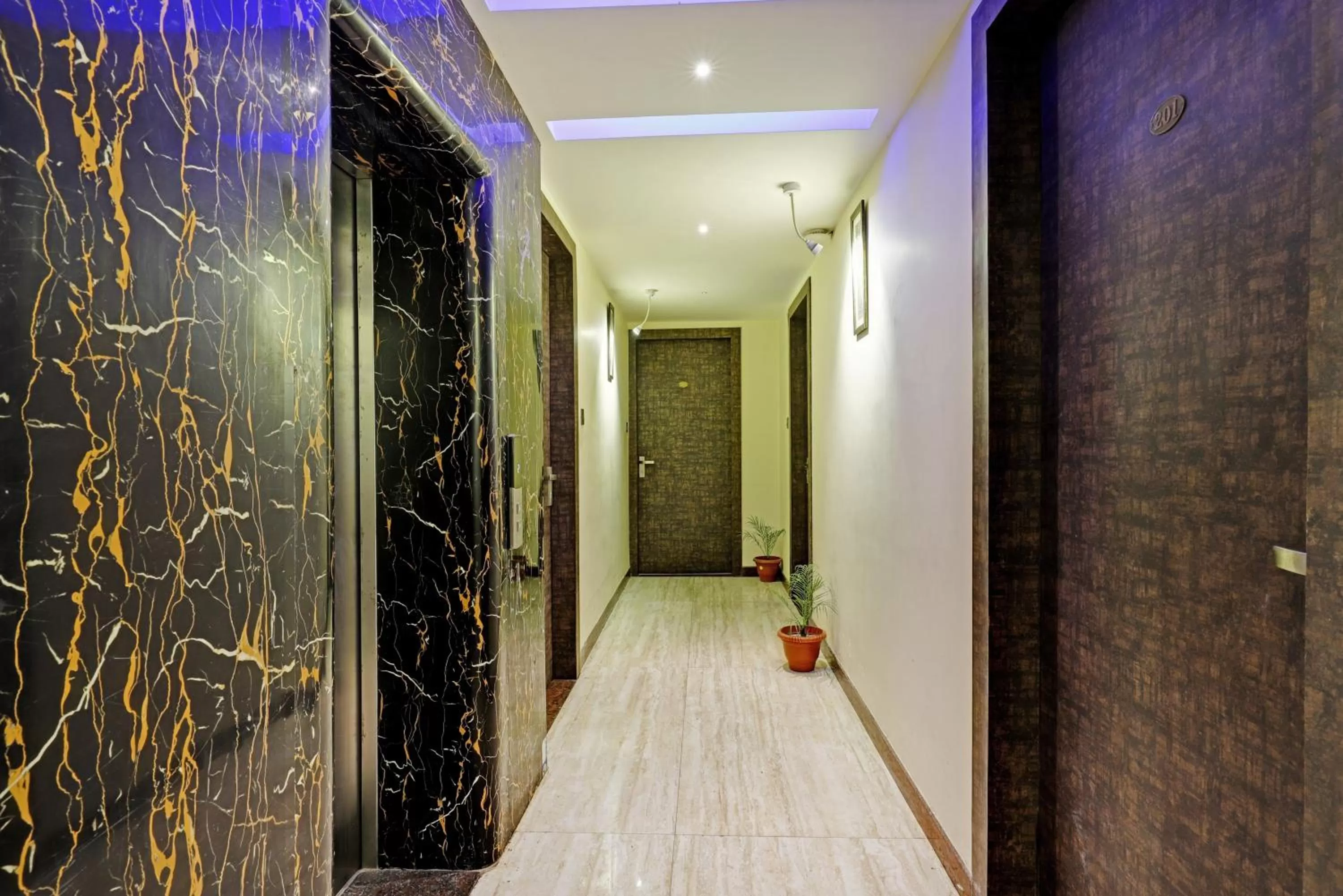 Lobby or reception in Itsy Hotels Ransu Residency