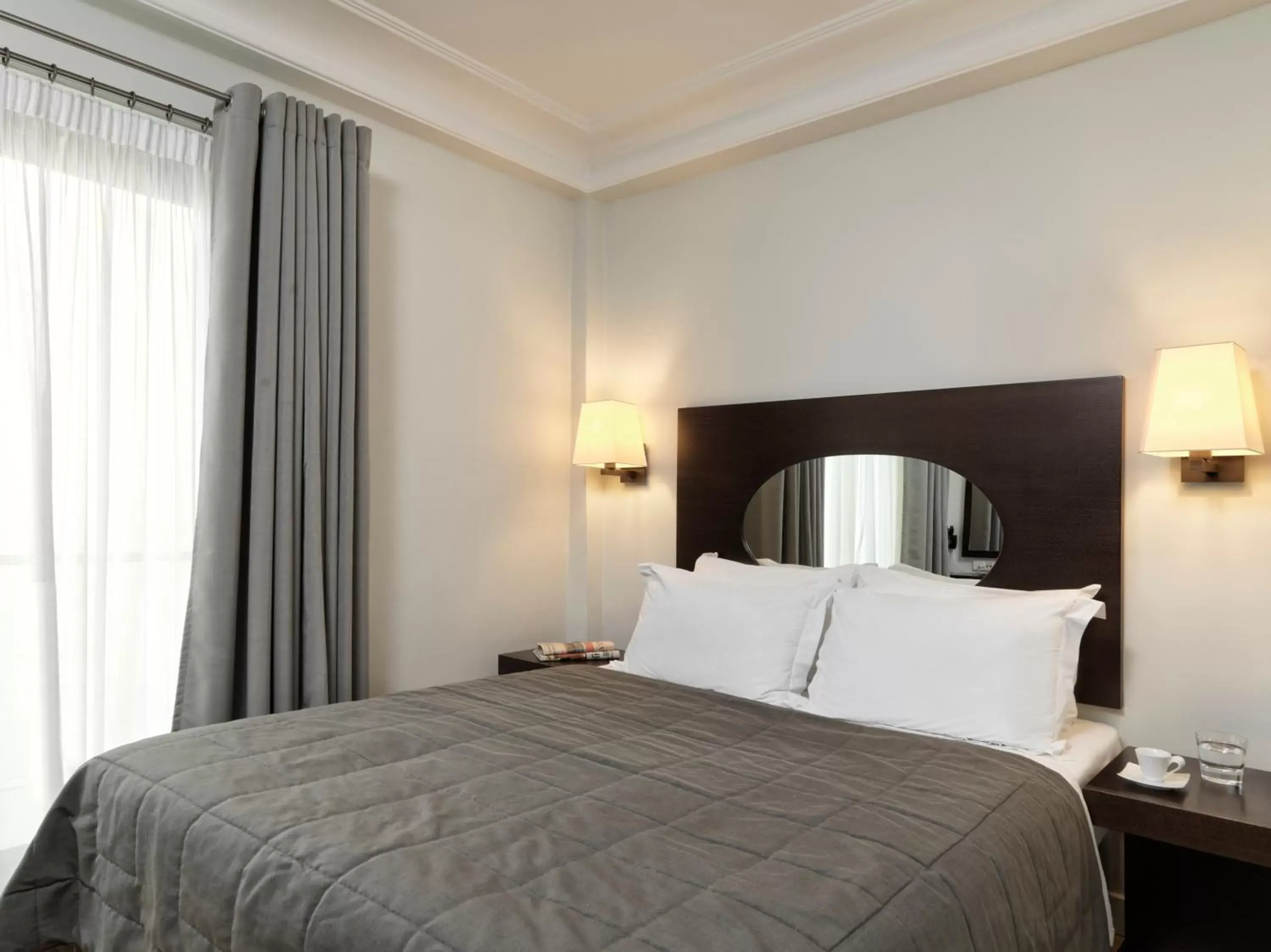 Bedroom, Bed in Acropolis Hill Hotel
