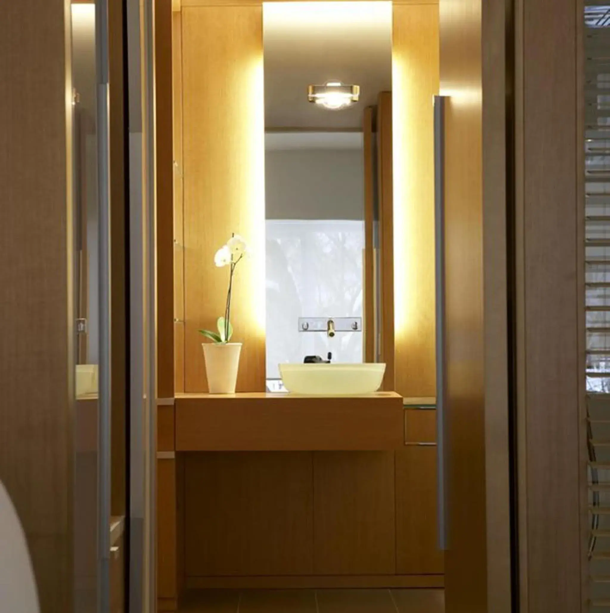 Toilet, Bathroom in Le Germain Hotel Maple Leaf Square
