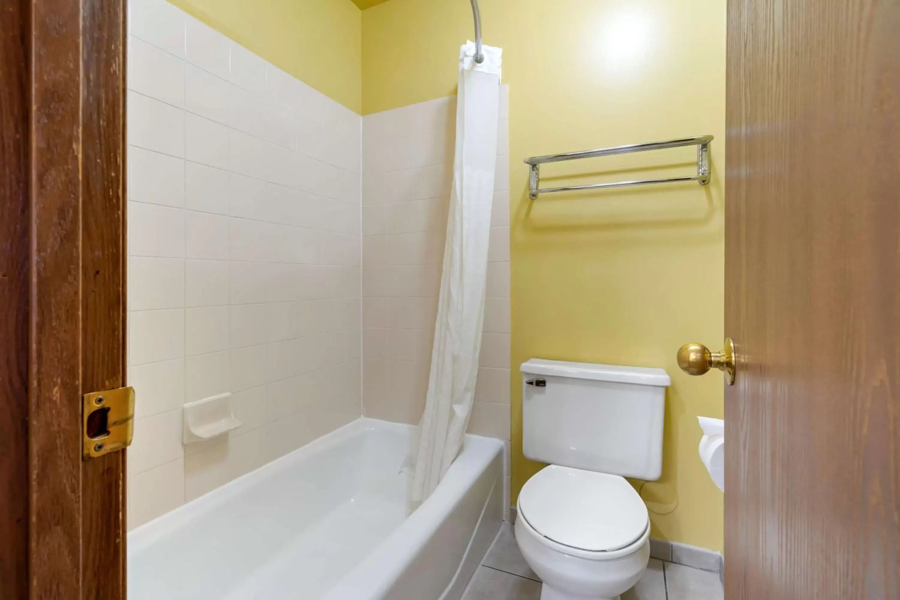 Bathroom in Best Western Blackfoot Inn