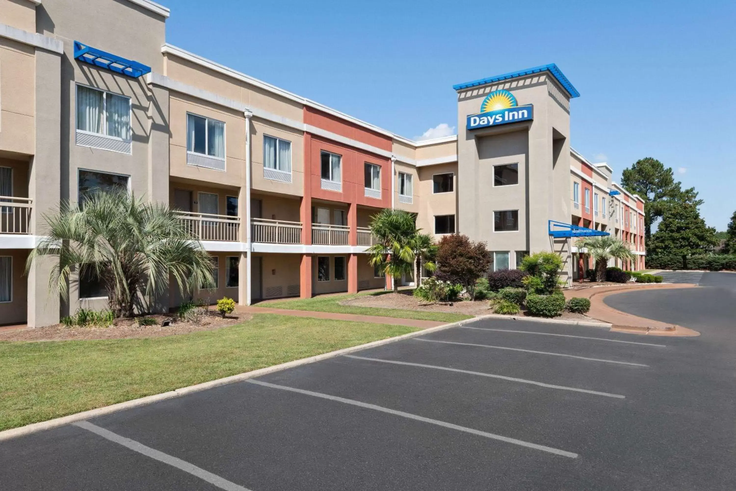 Property Building in Days Inn by Wyndham Florence Near Civic Center