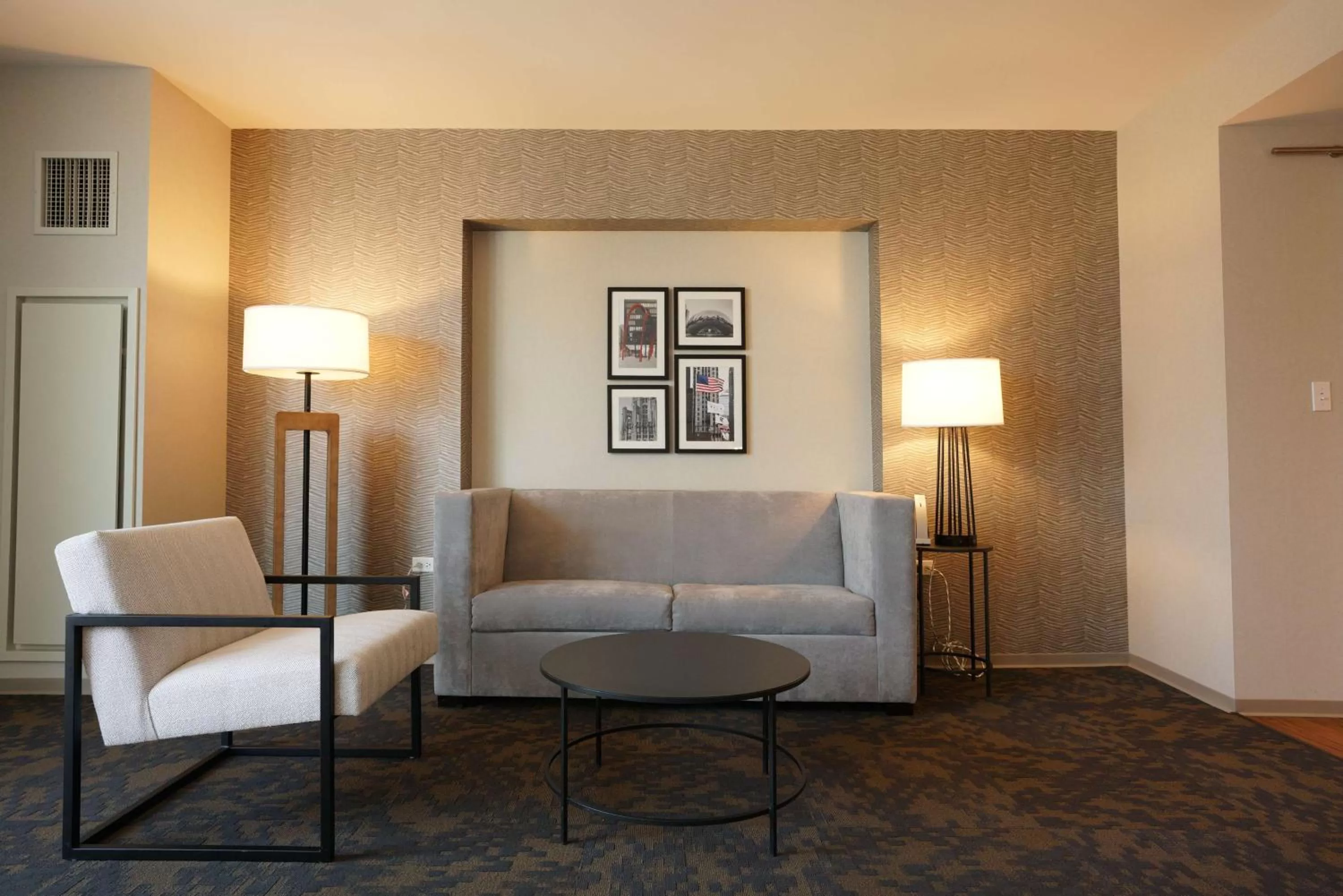 One-Bedroom King Suite in Hampton Inn by Hilton Chicago Downtown West Loop