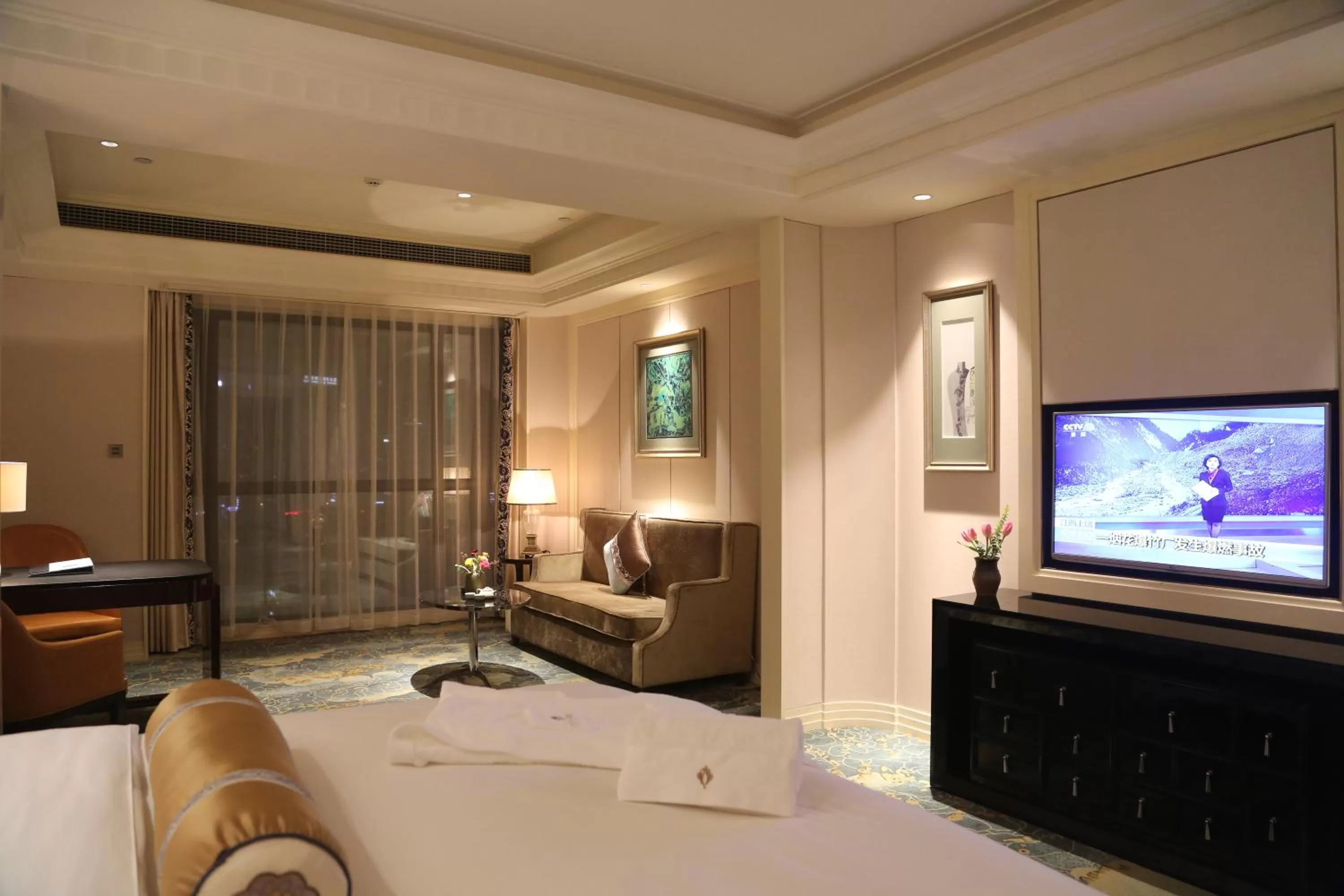 TV and multimedia, Bed in The Pury Hotel