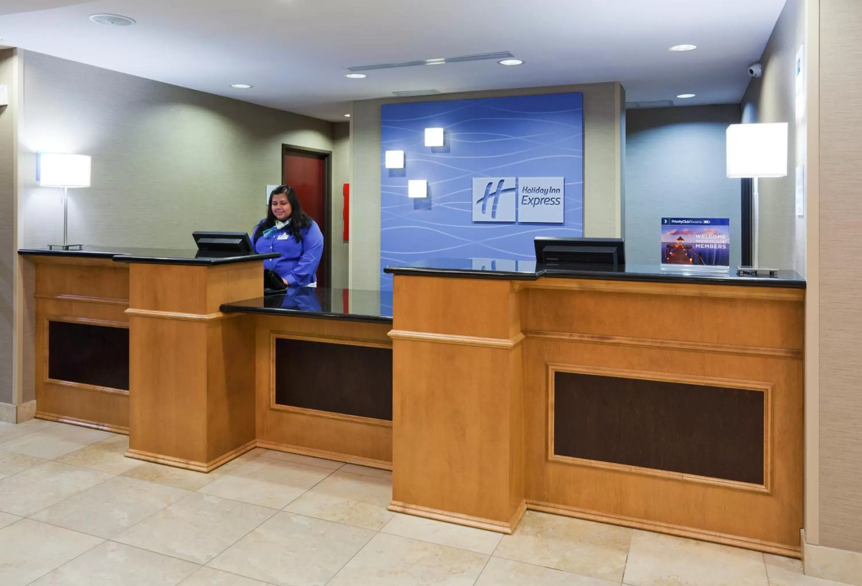 Lobby or reception, Lobby/Reception in Holiday Inn Express and Suites Rochester West-Medical Center, an IHG Hotel