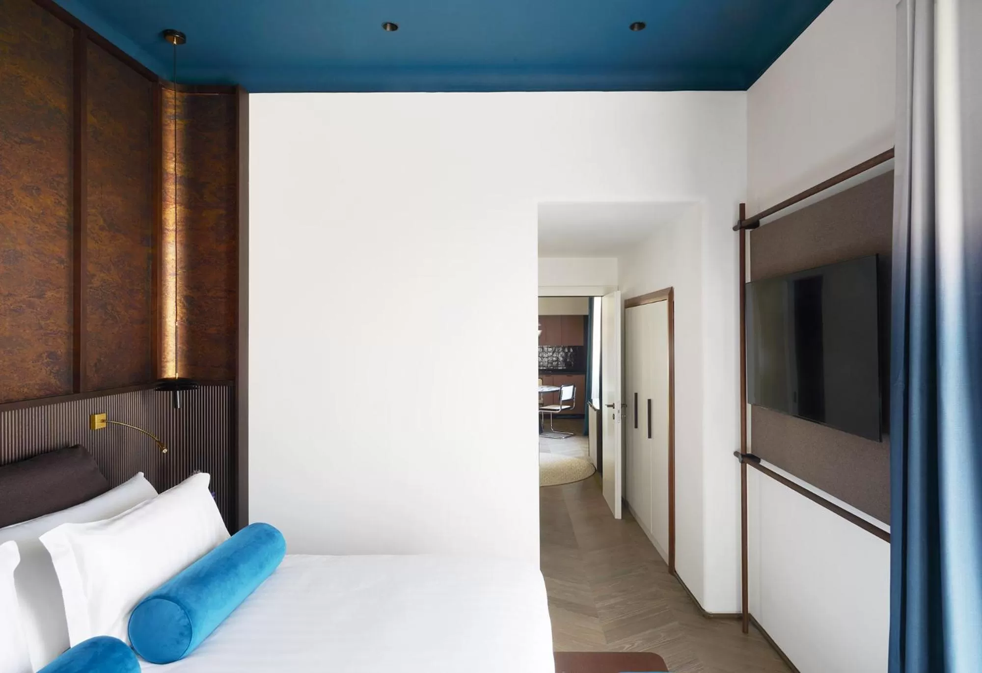 Bed in Palazzo Velabro, a Member of Design Hotels