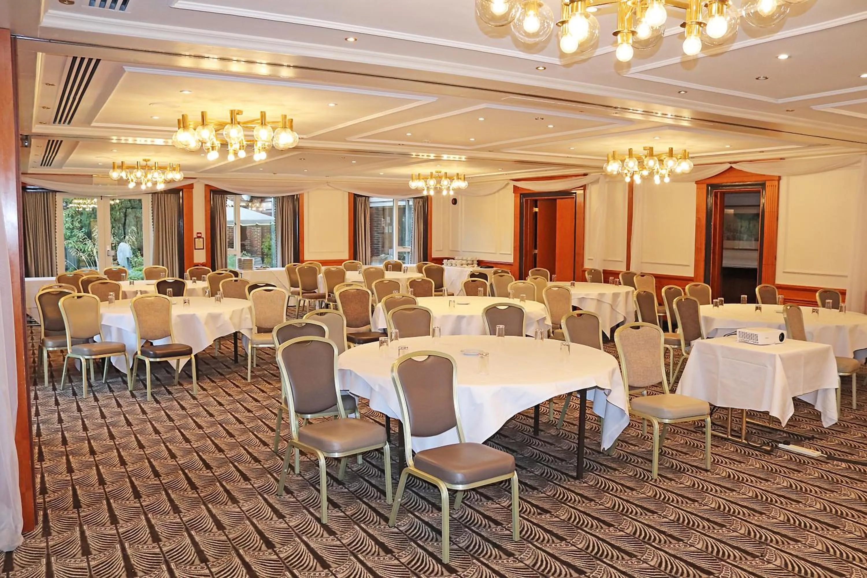 Banquet/Function facilities in Fredrick's Hotel & Spa