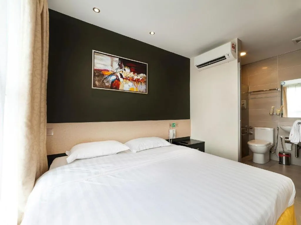 Bed in One Avenue Hotel