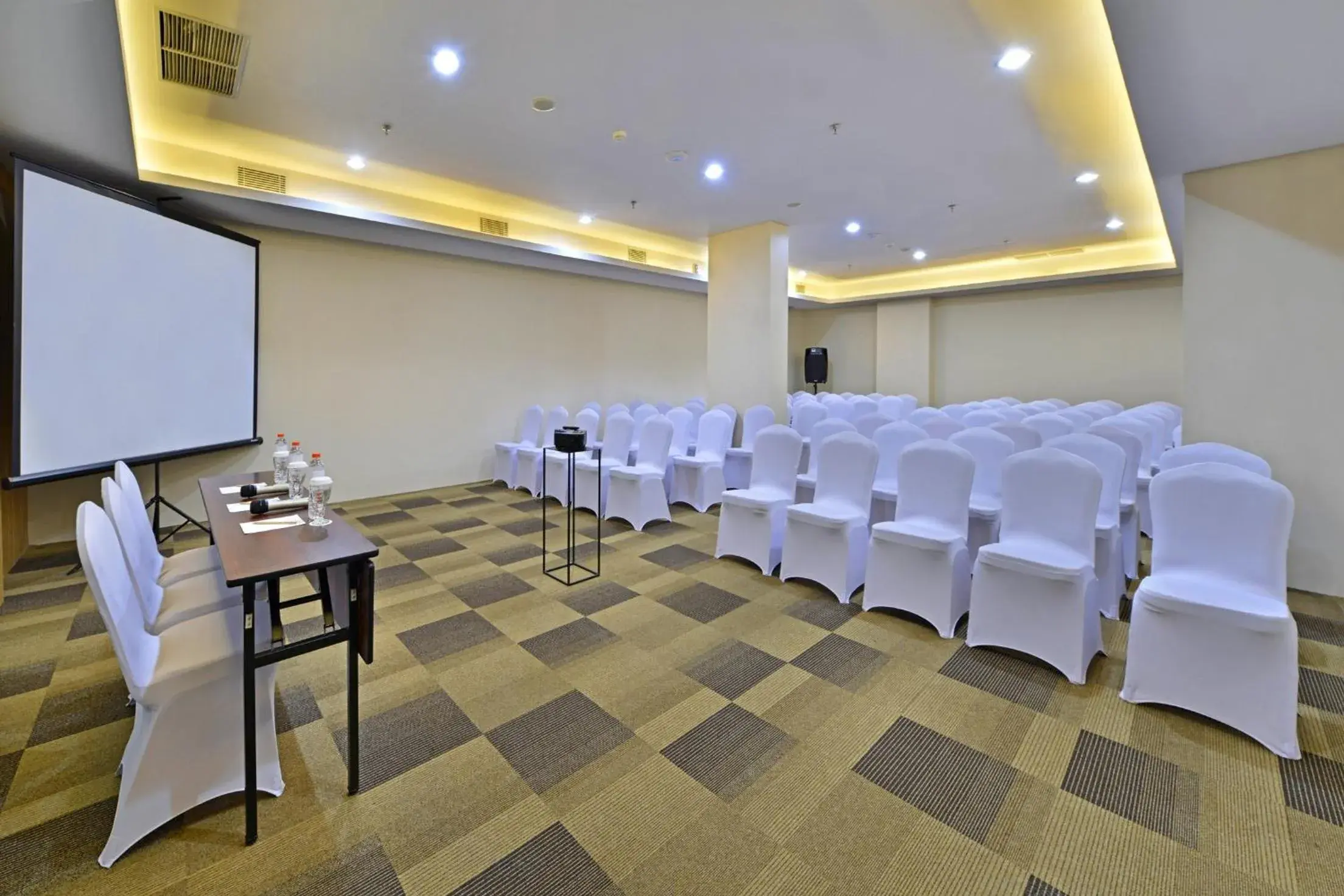 Whiz Prime Hotel Basuki Rahmat Malang