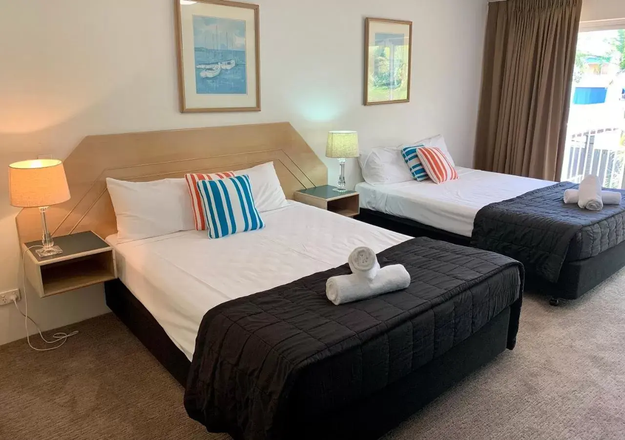 Bed in Outrigger Burleigh