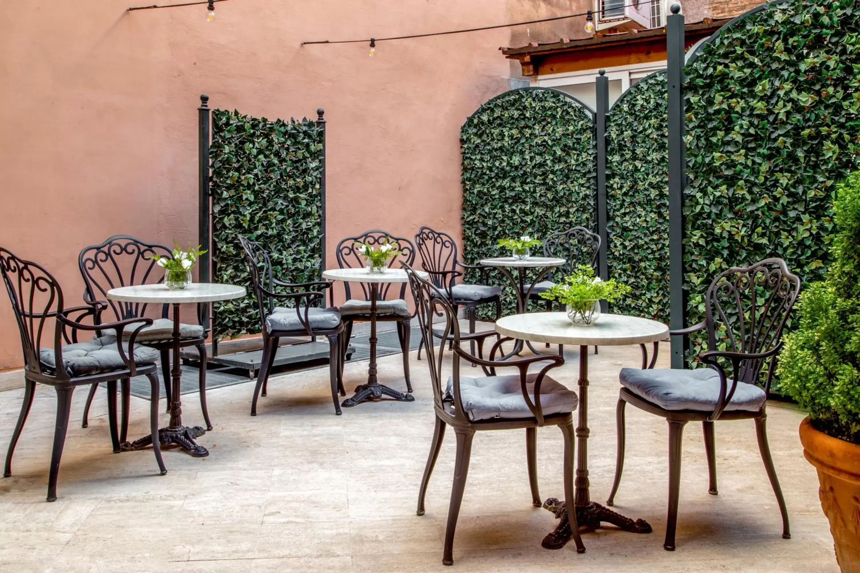 Patio, Restaurant/Places to Eat in Hotel Della Conciliazione