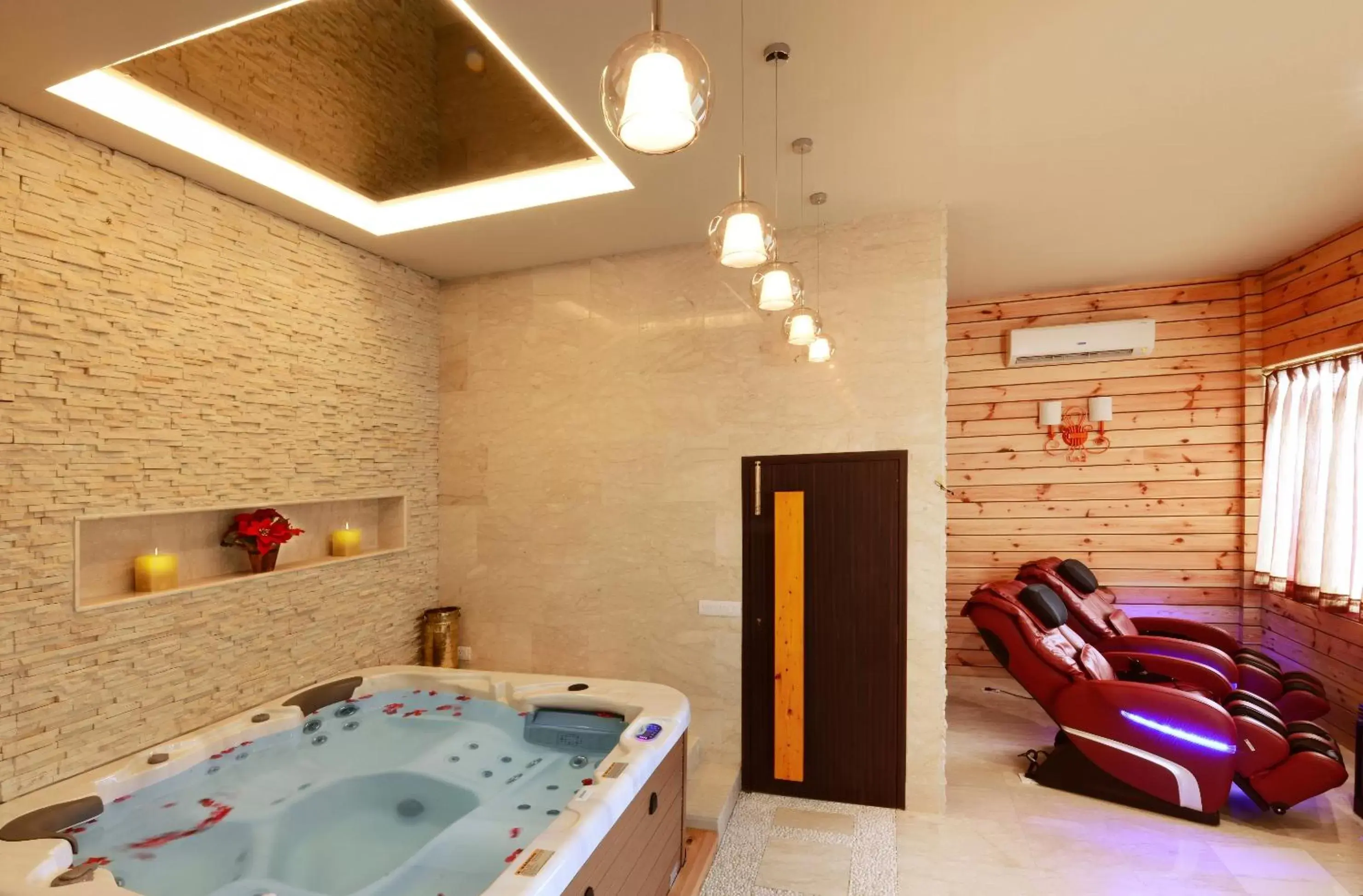 Spa and wellness centre/facilities in Honeymoon Inn Shimla Spa and wellness centre/facilities in Honeymoon Inn Shimla