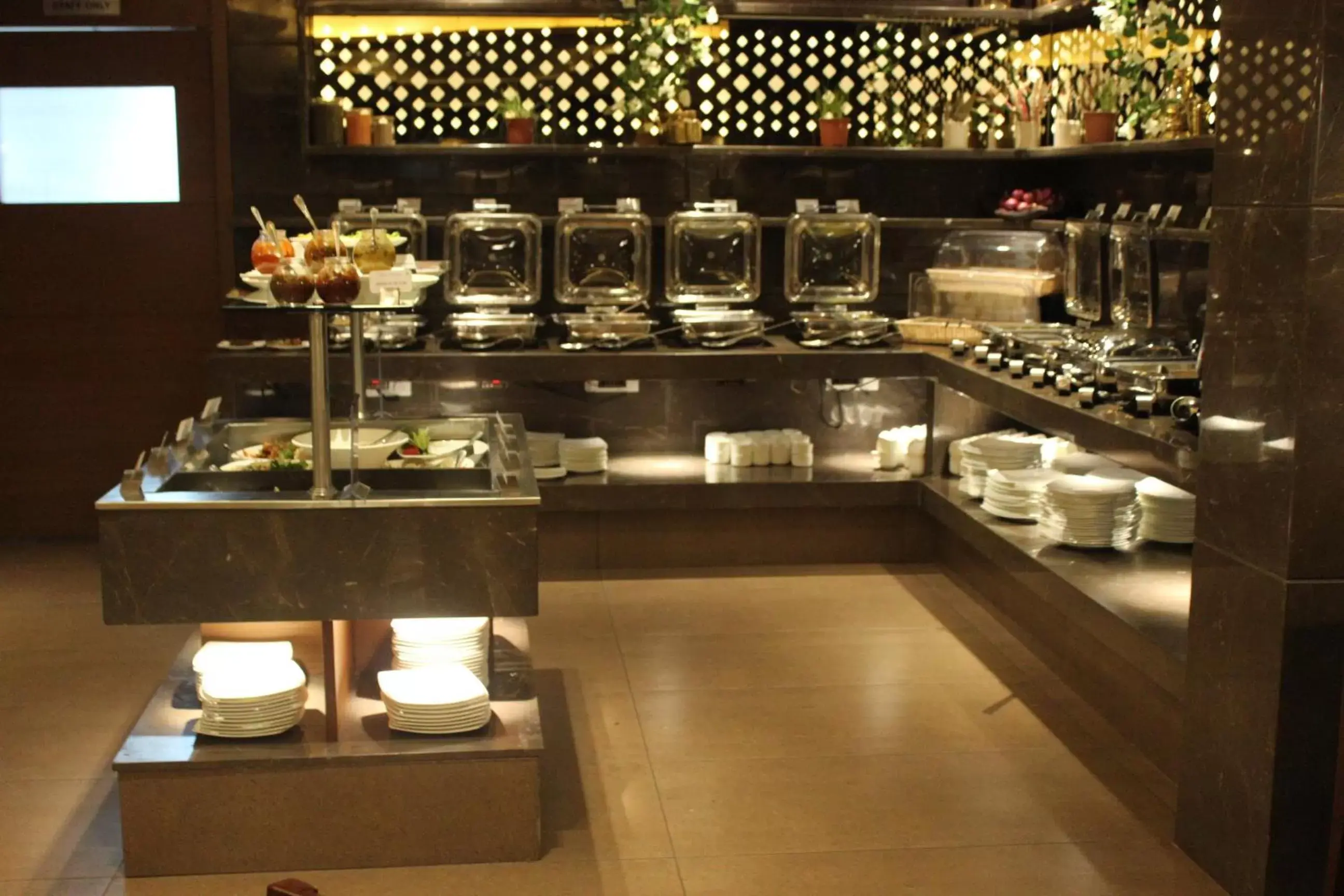 Restaurant/Places to Eat in The Fern An Ecotel Hotel Vadodara