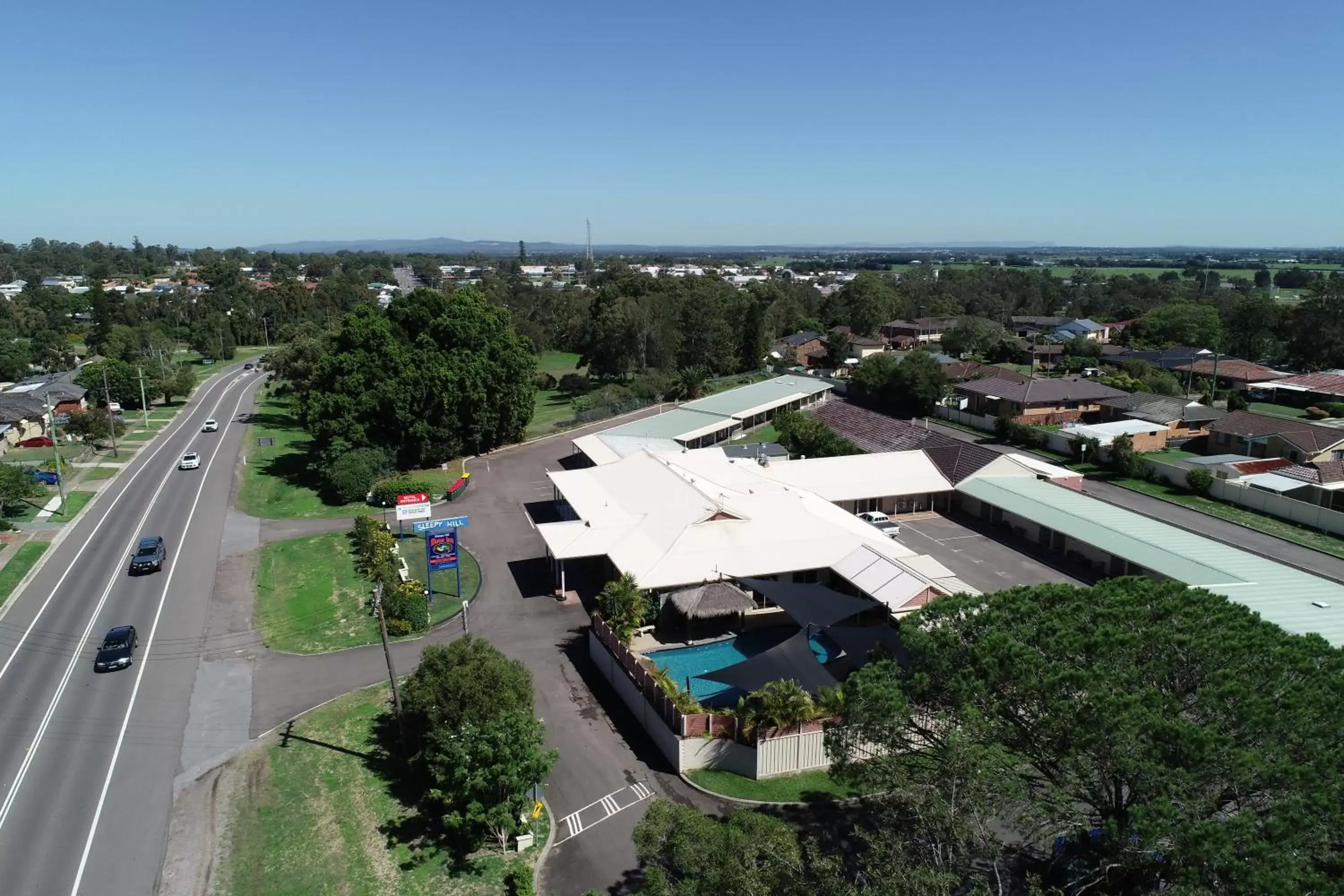 Street view, Bird's-eye View in Sleepy Hill Motor Inn