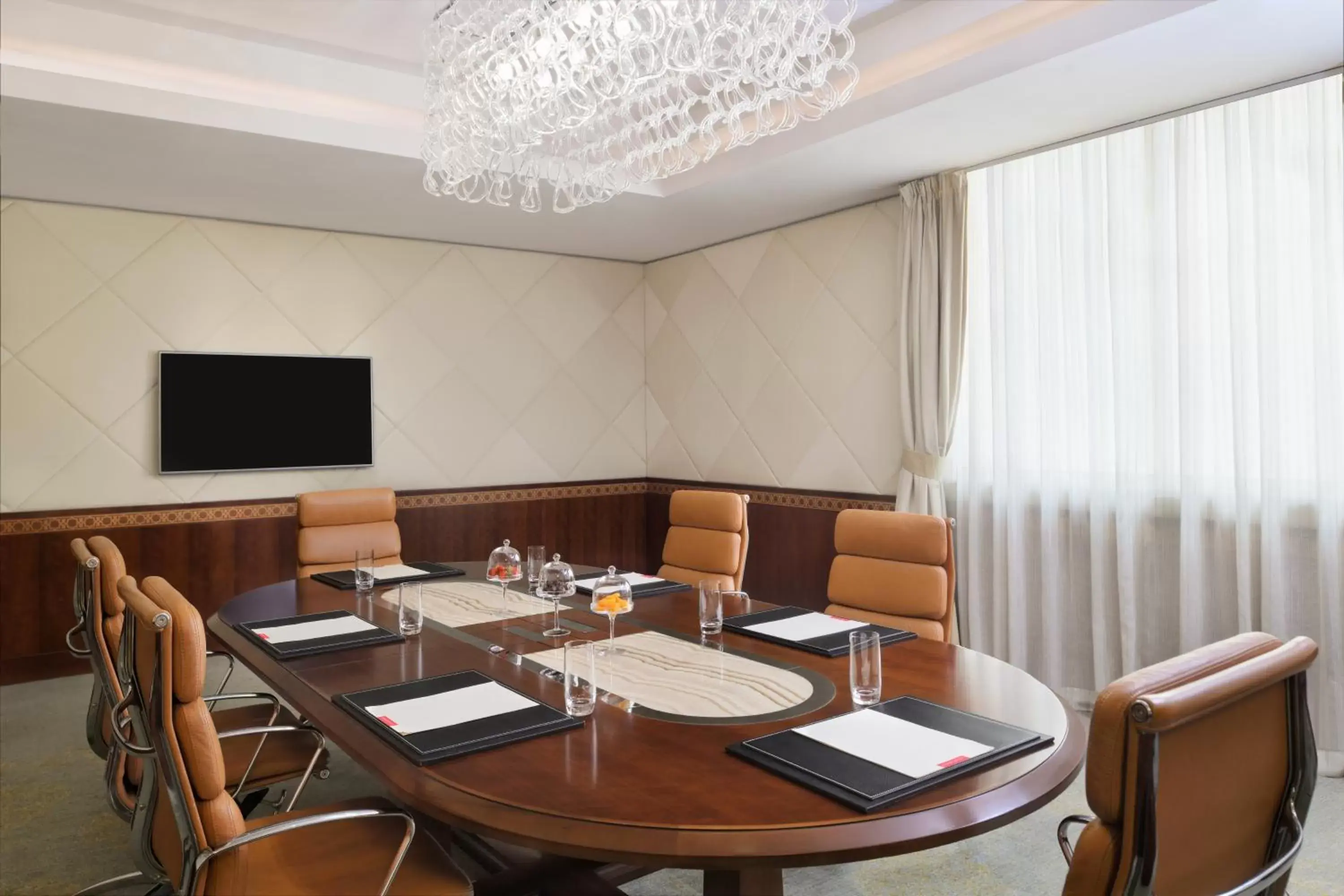 Meeting/conference room, Restaurant/Places to Eat in Grand Hyatt Doha Hotel & Villas