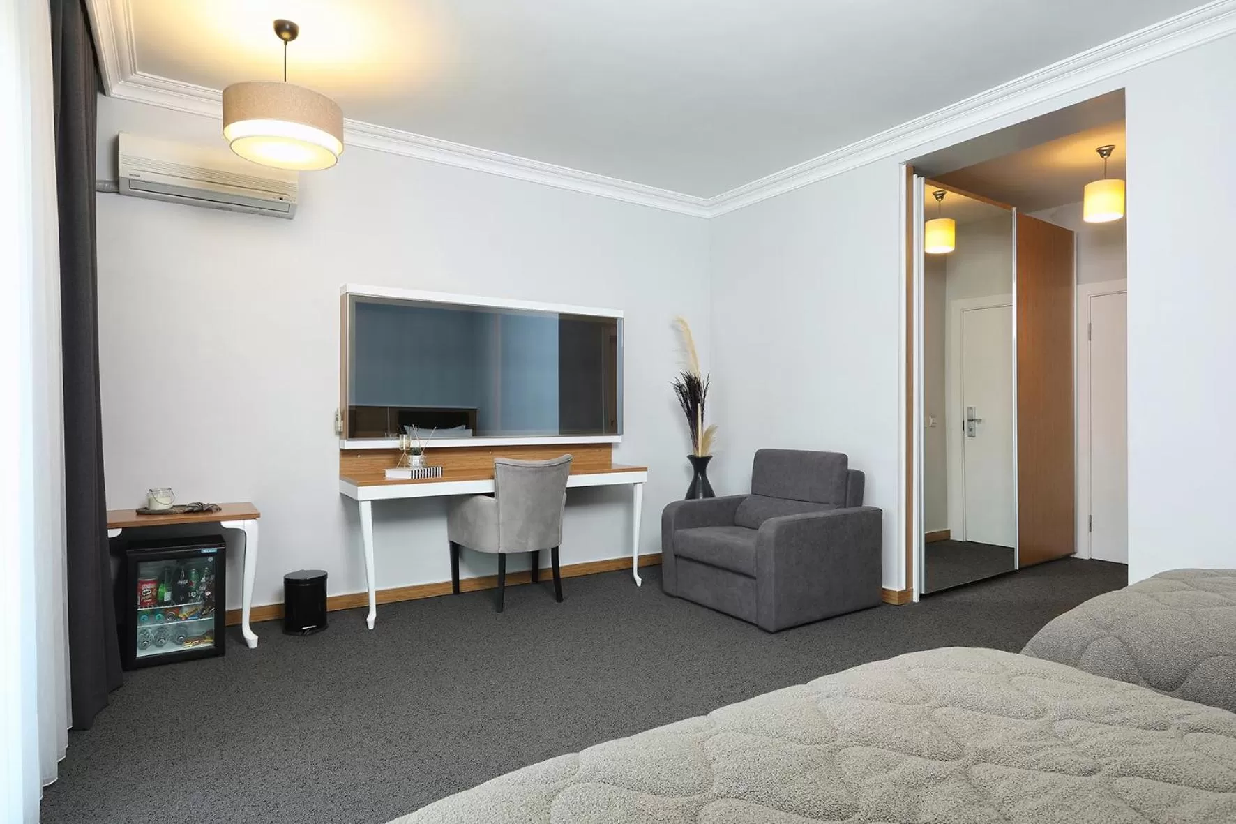 Seating area, TV/Entertainment Center in Didi Butik Hotel