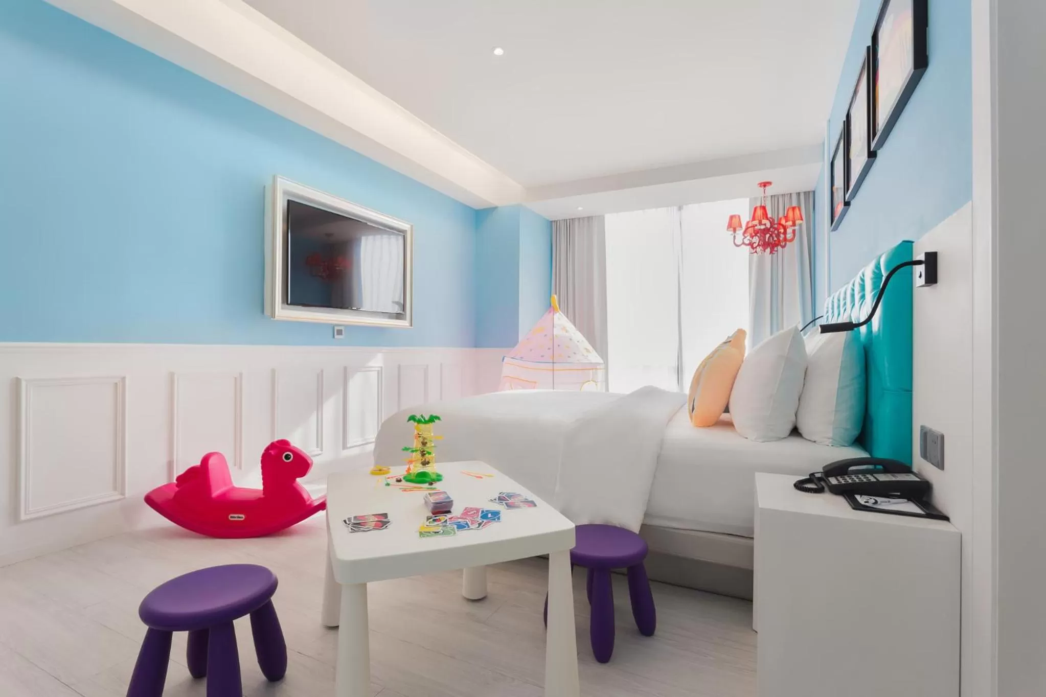 Bedroom, Bed in FX Hotel Tainan