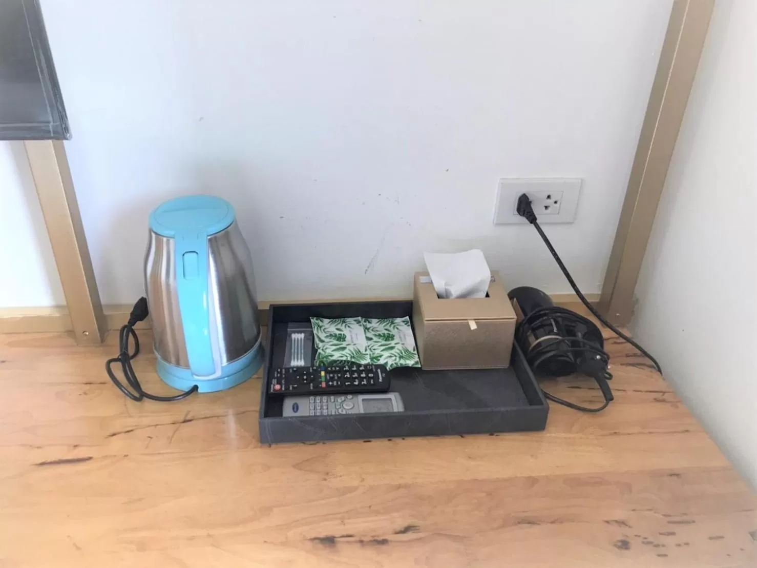 heating, TV/Entertainment Center in La La Moon Krabi Poshtel'n' Pool