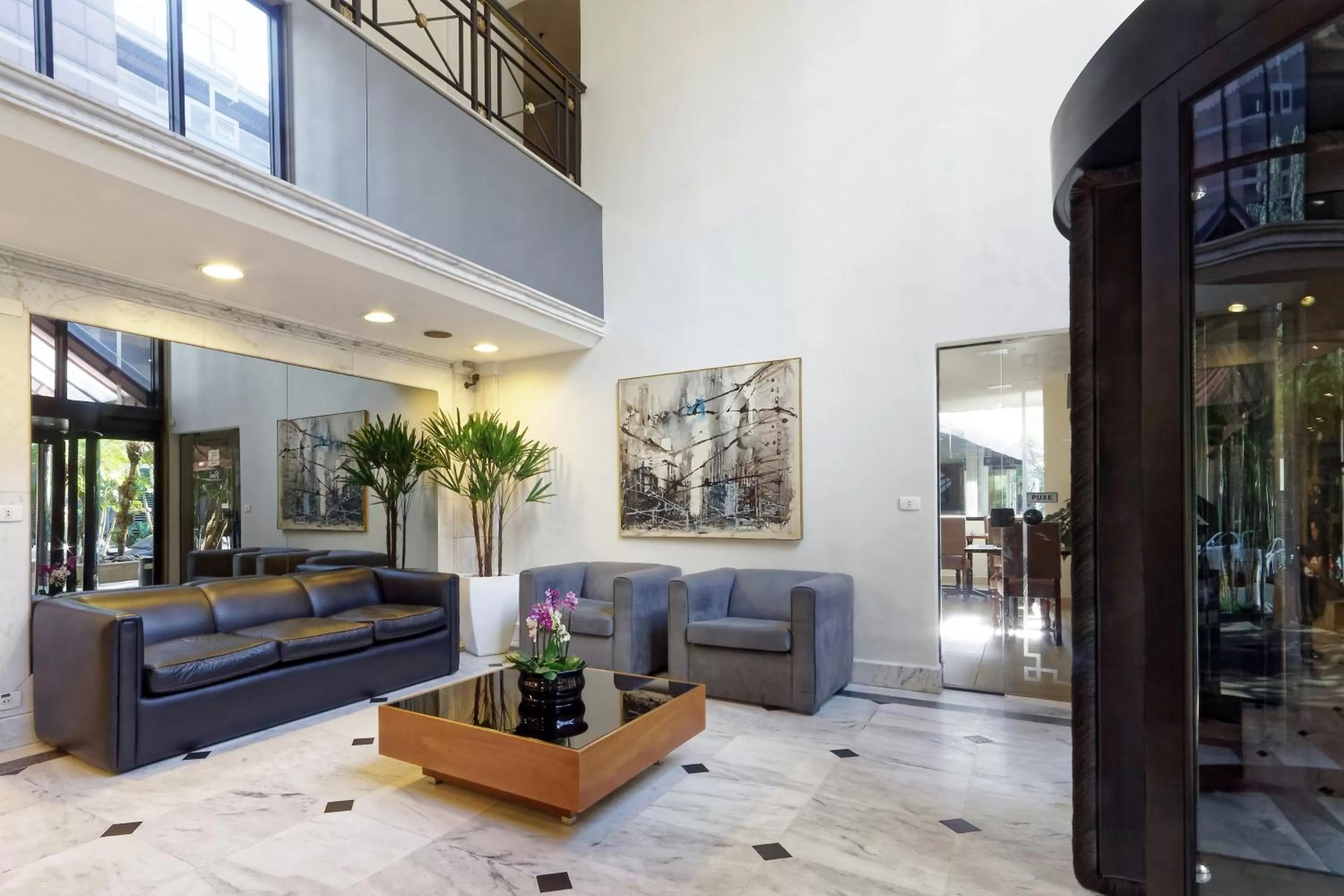 Living room in Bristol The Time Berrini