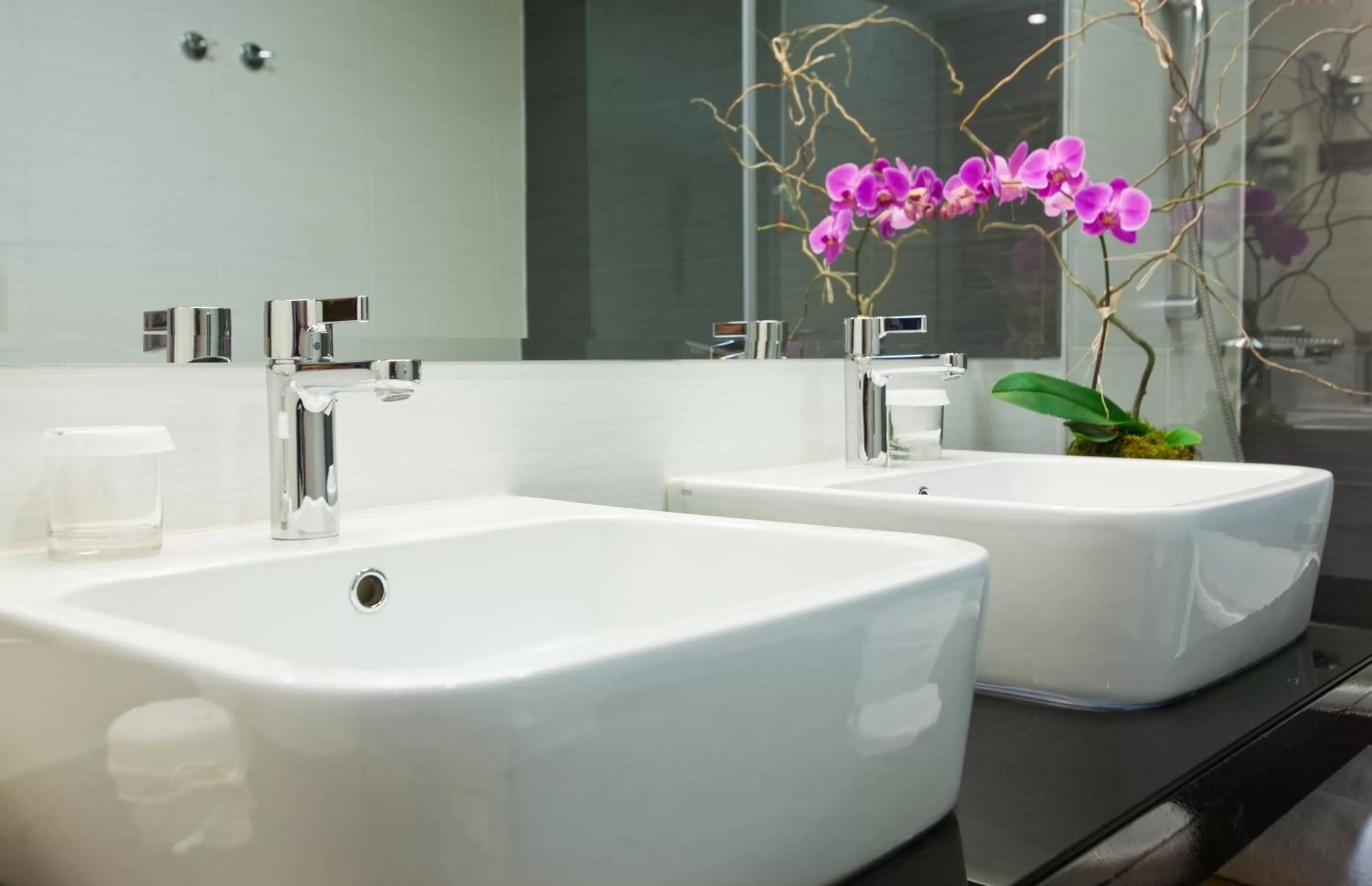 Bathroom in Hotel Atrium