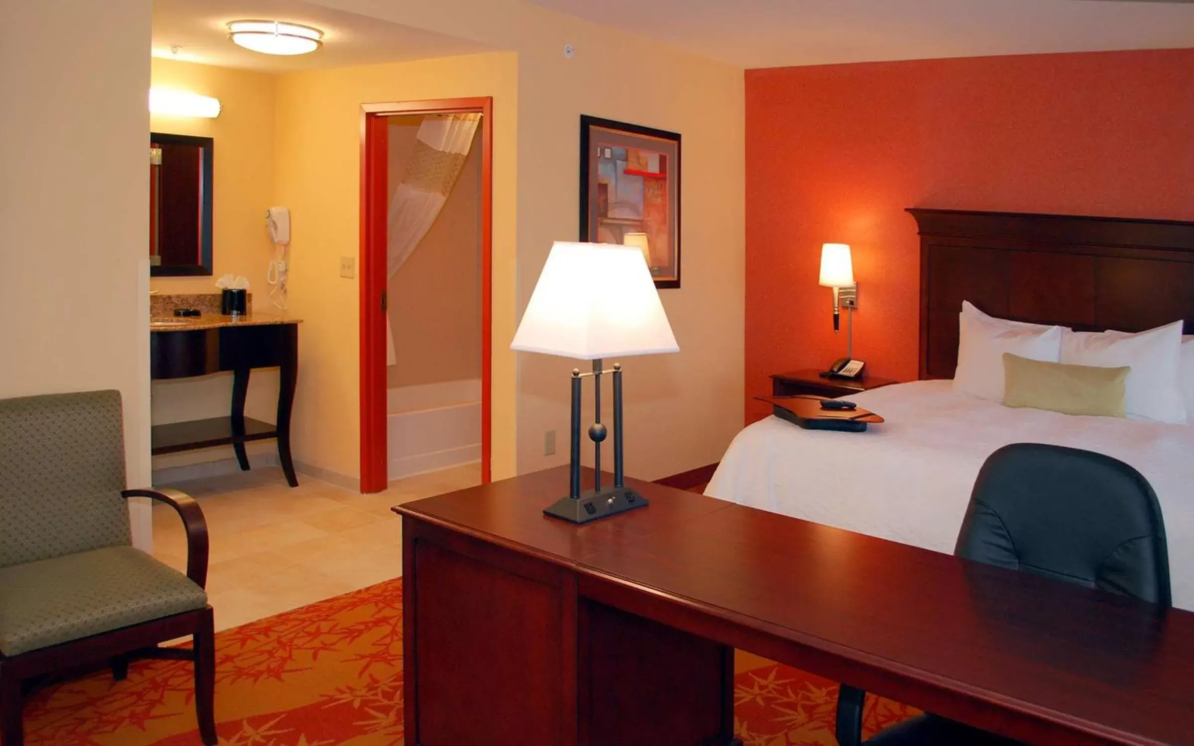 Bed in Hampton Inn & Suites Denver/Highlands Ranch